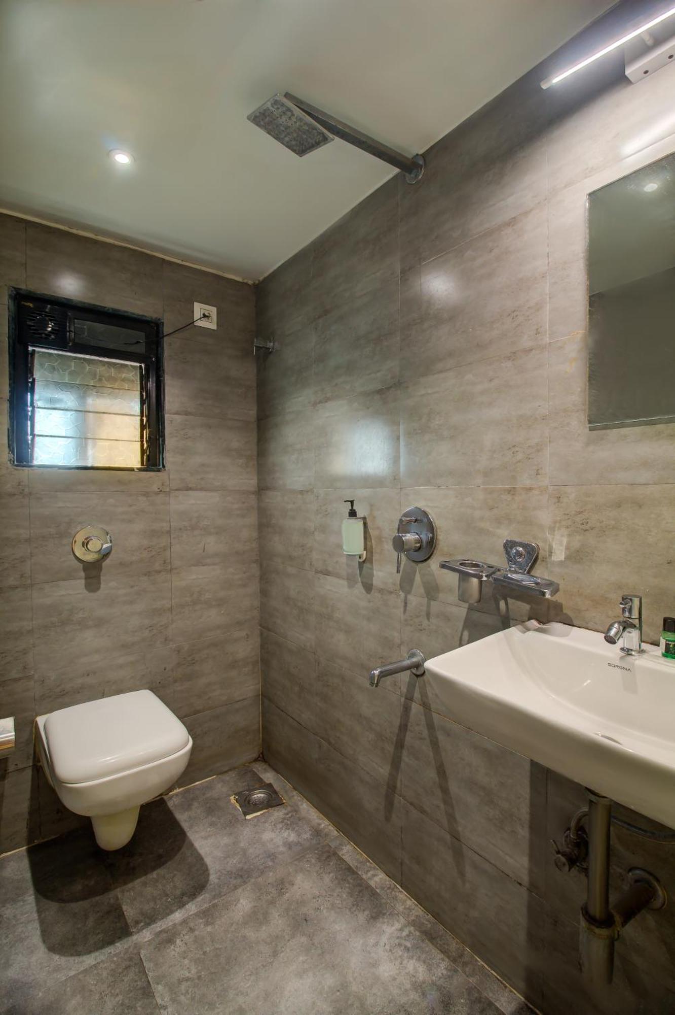 Malad Opposite Malad Railway Station Hotel Mumbai