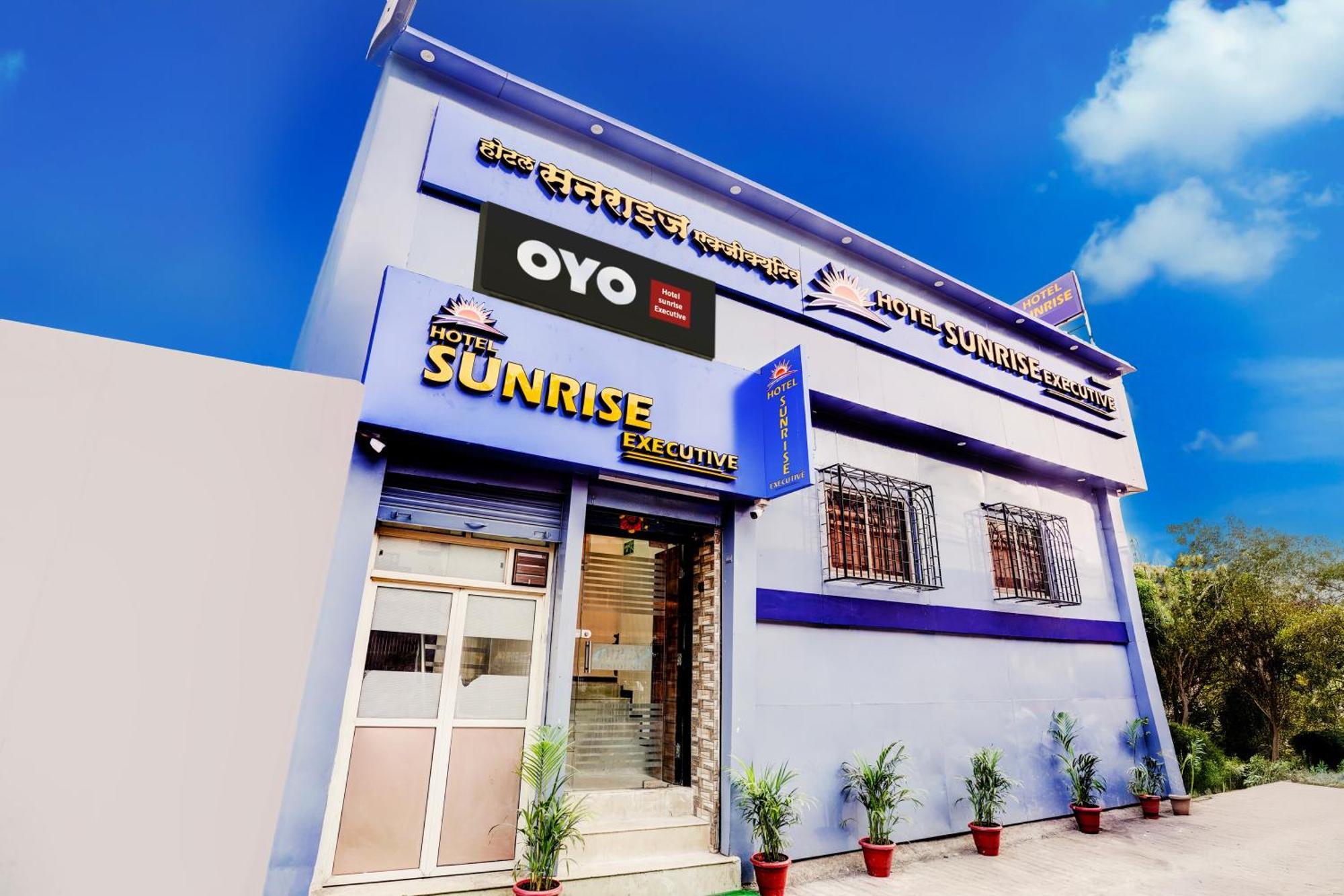 O Sunrise Executive Hotel 2*