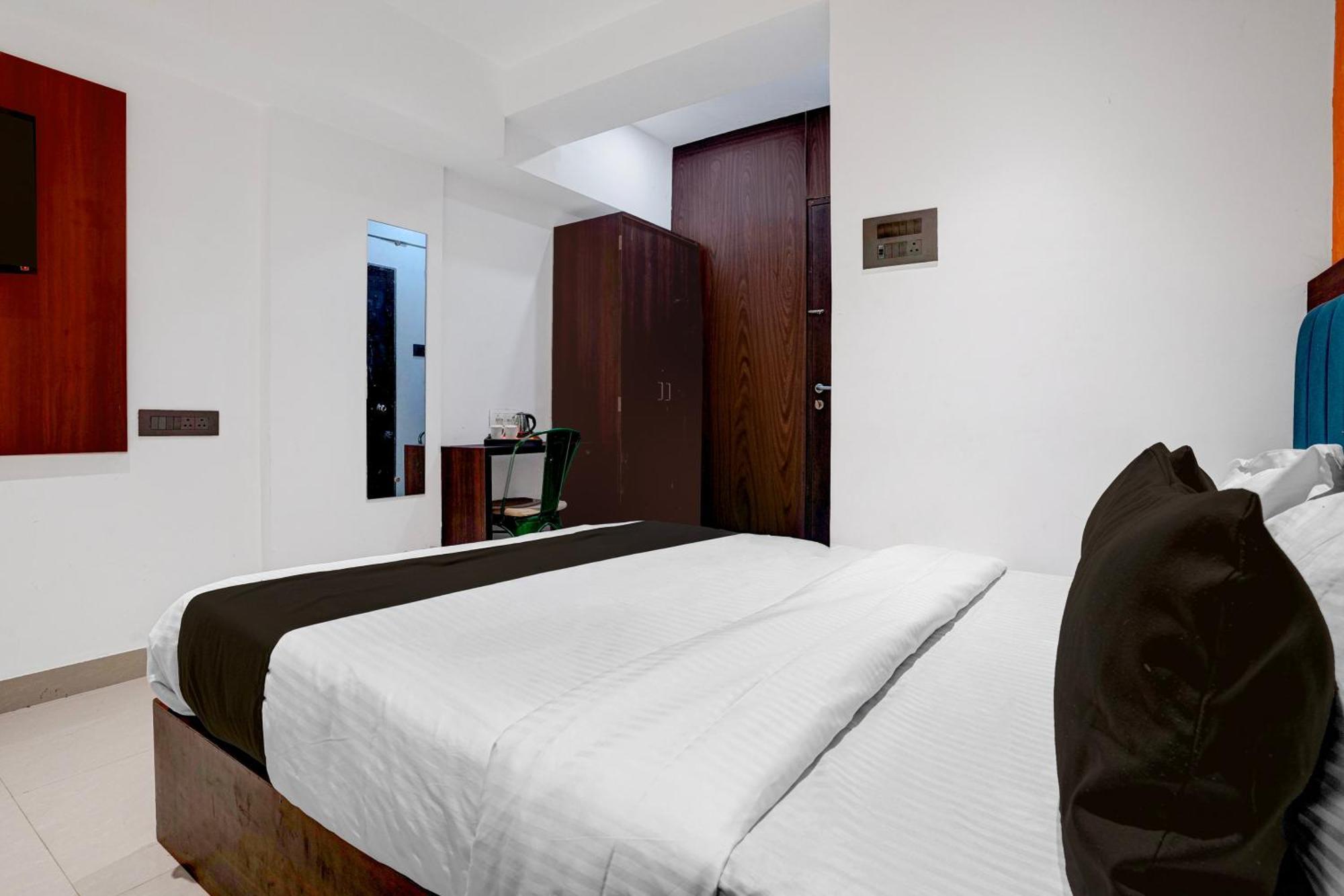 Hotel Collection O Santacruz Railway Station Formerly Mpg Guest Mumbai
