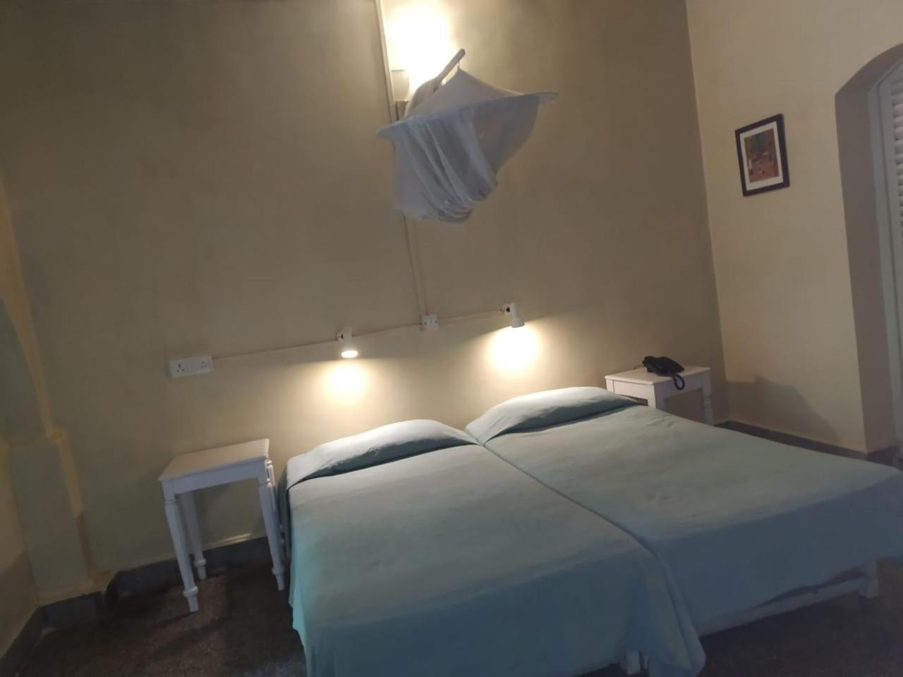 Manoribel Hotel Mumbai
