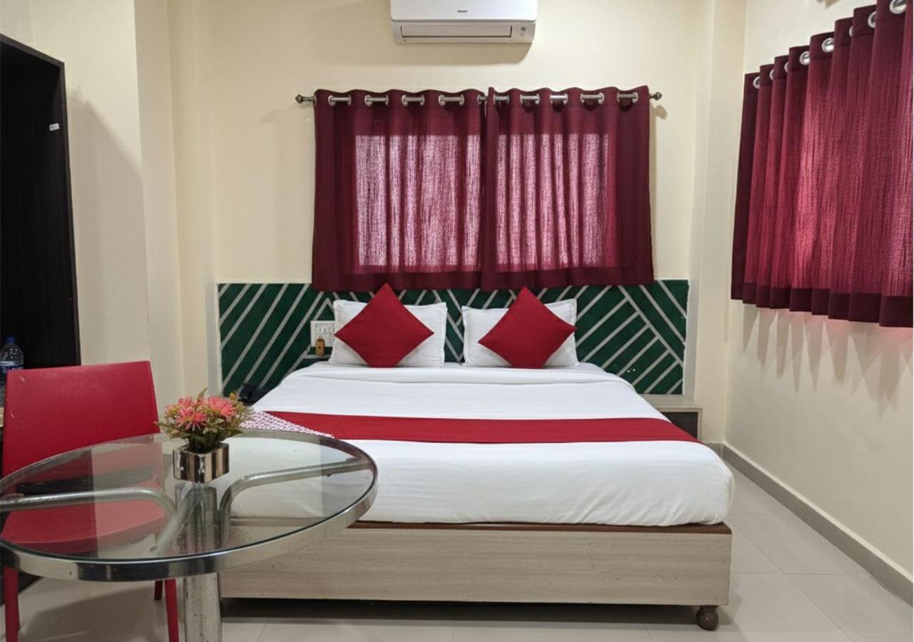 Kailash Park Near International Airport T2 Hotel Mumbai