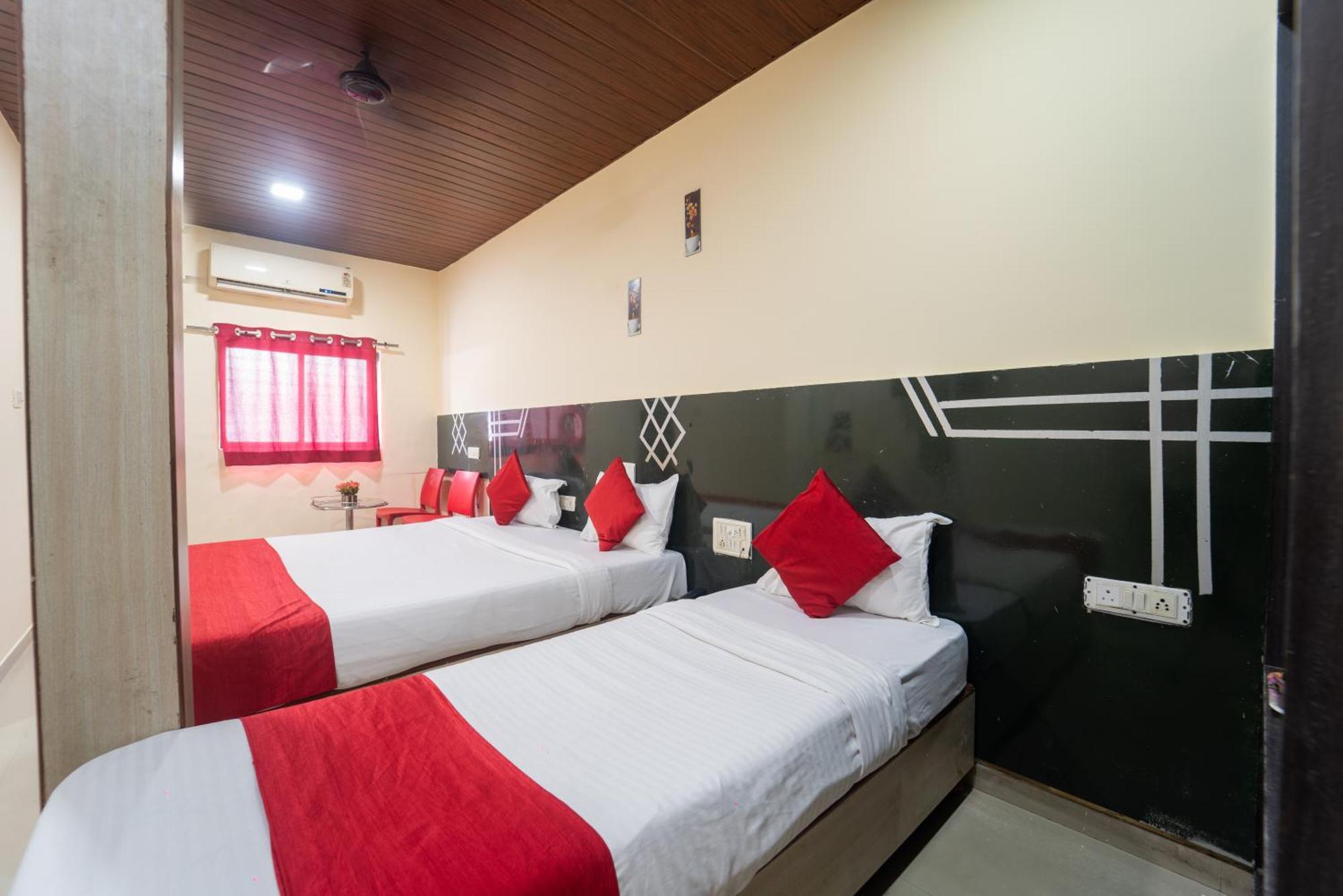 Kailash Park Near International Airport T2