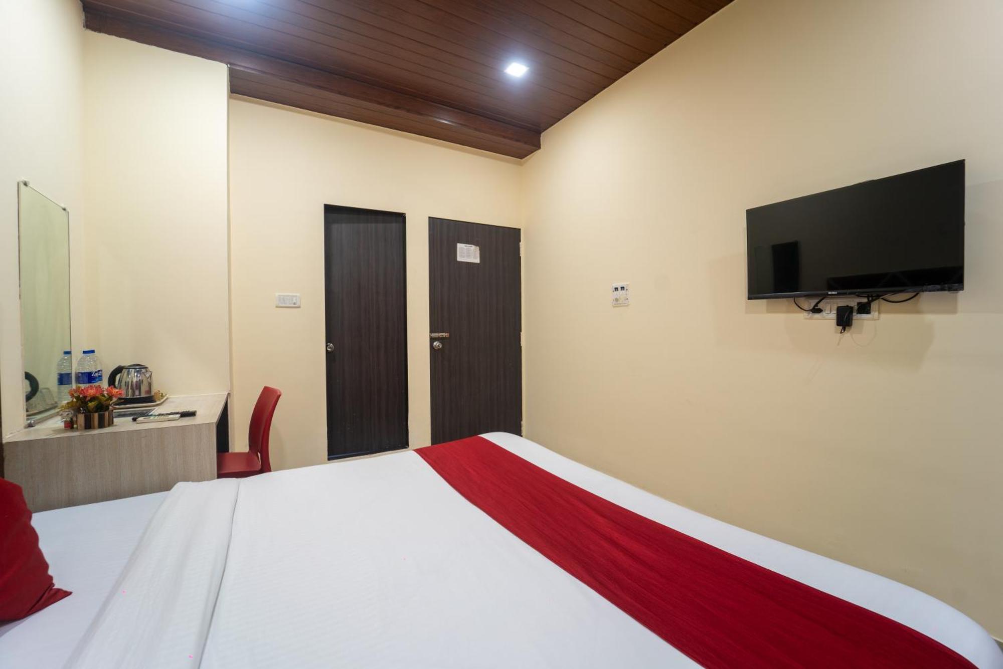 Hotel Kailash Park Near International Airport T2 Mumbai