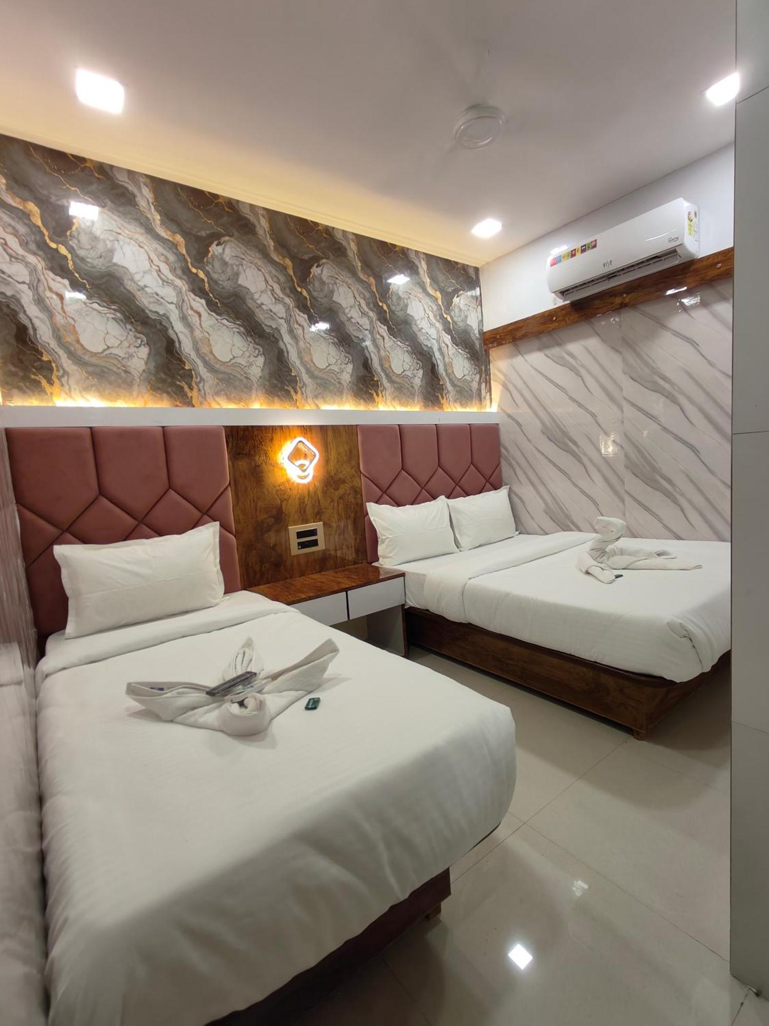 M R Hotel Mumbai