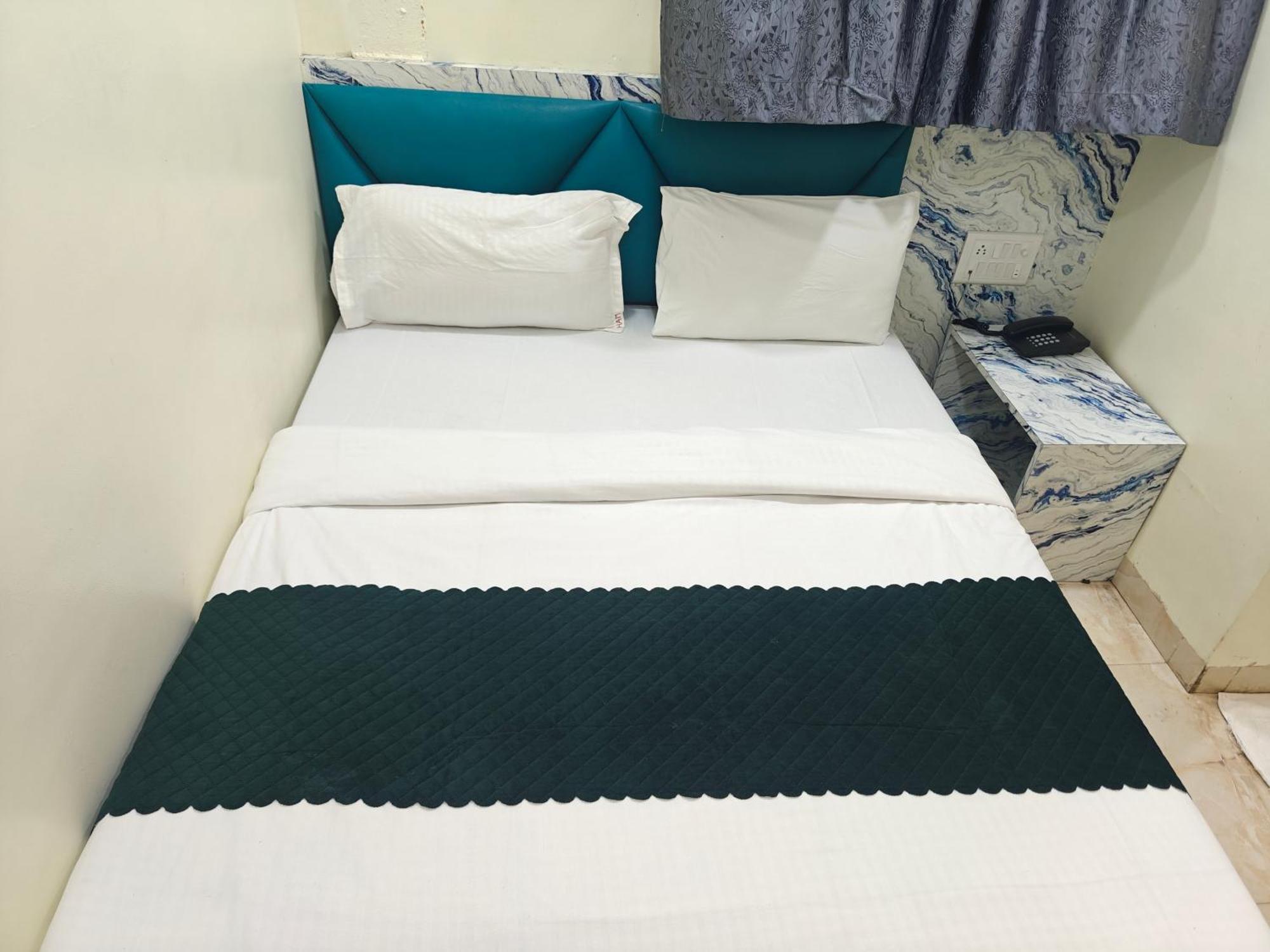 Hotel Glow Star 2*