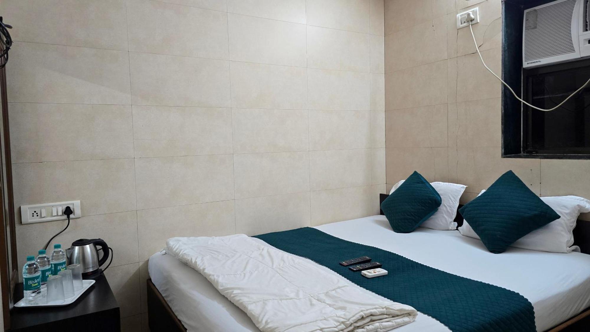 Kamal - Mohammed Ali Road Hotel 2*