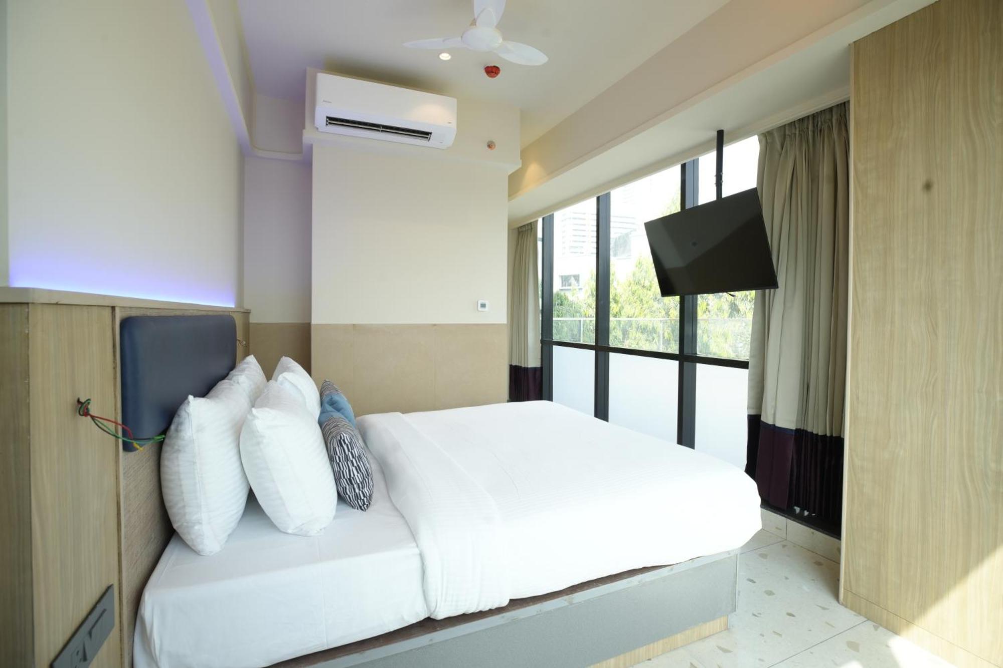 Indie Nesco Goregaon 4*