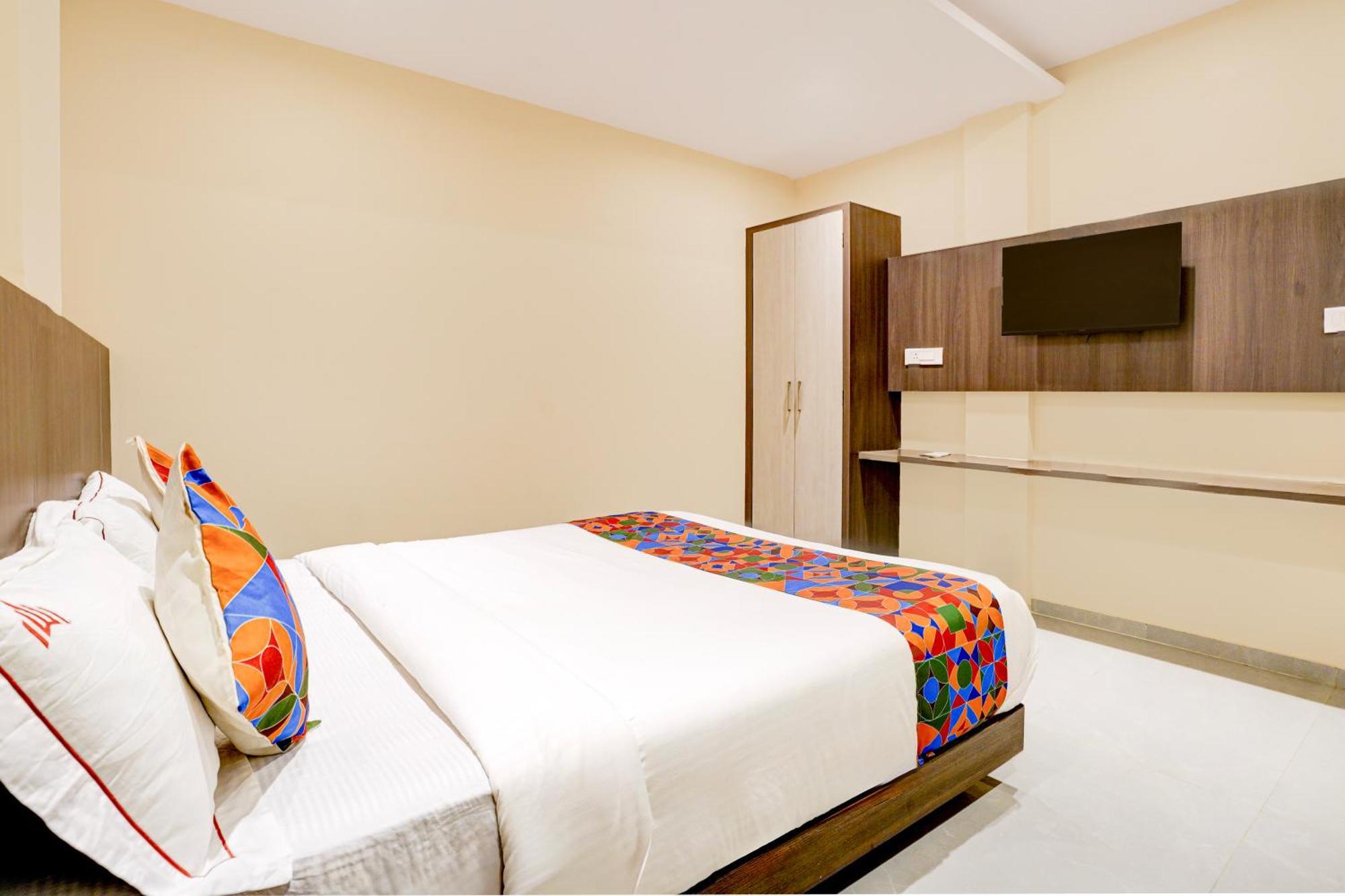 Hotel Casa Royal Residency - Exhibition Centre Mumbai