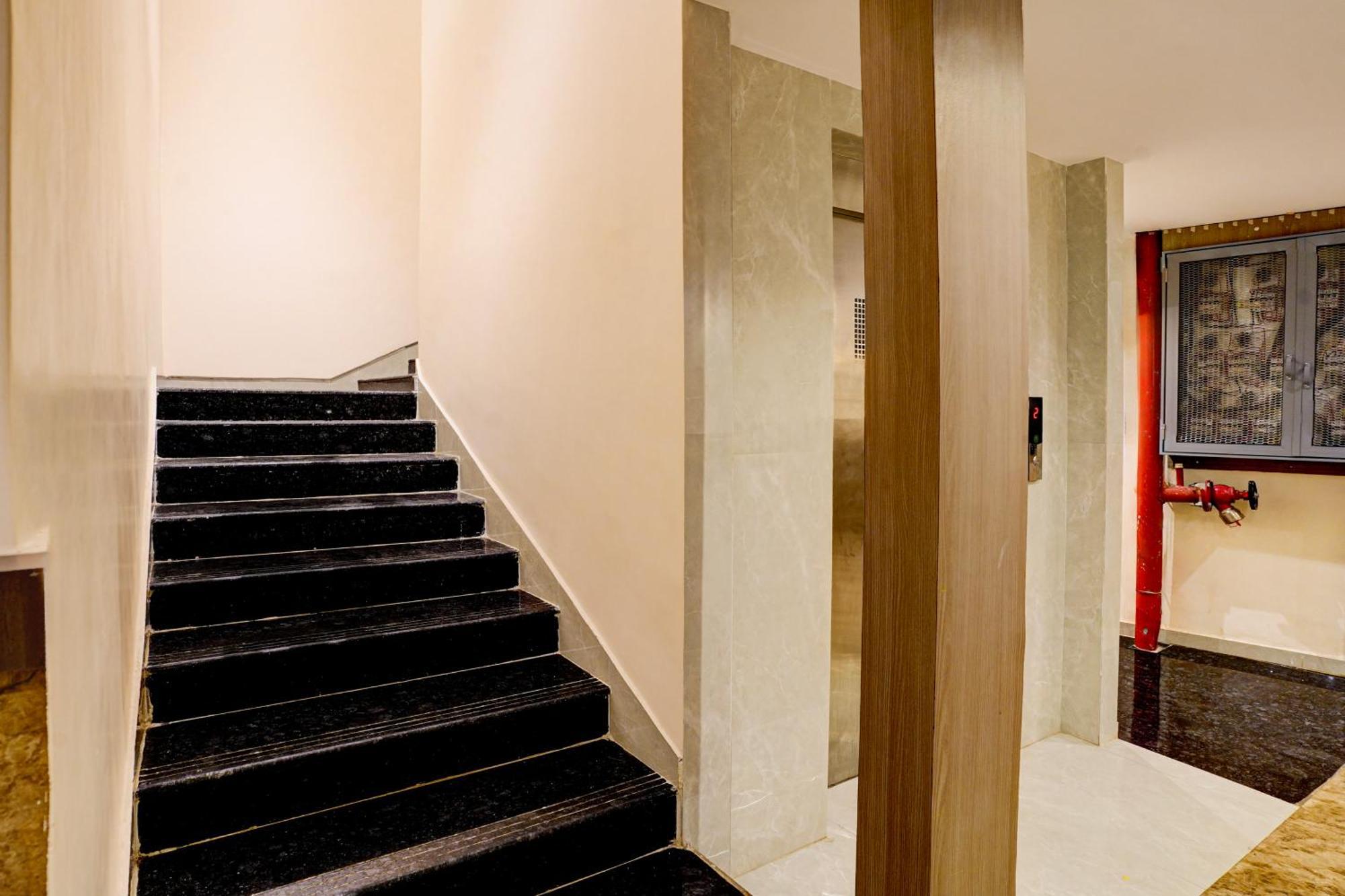 Hotel Casa Royal Residency - Exhibition Centre