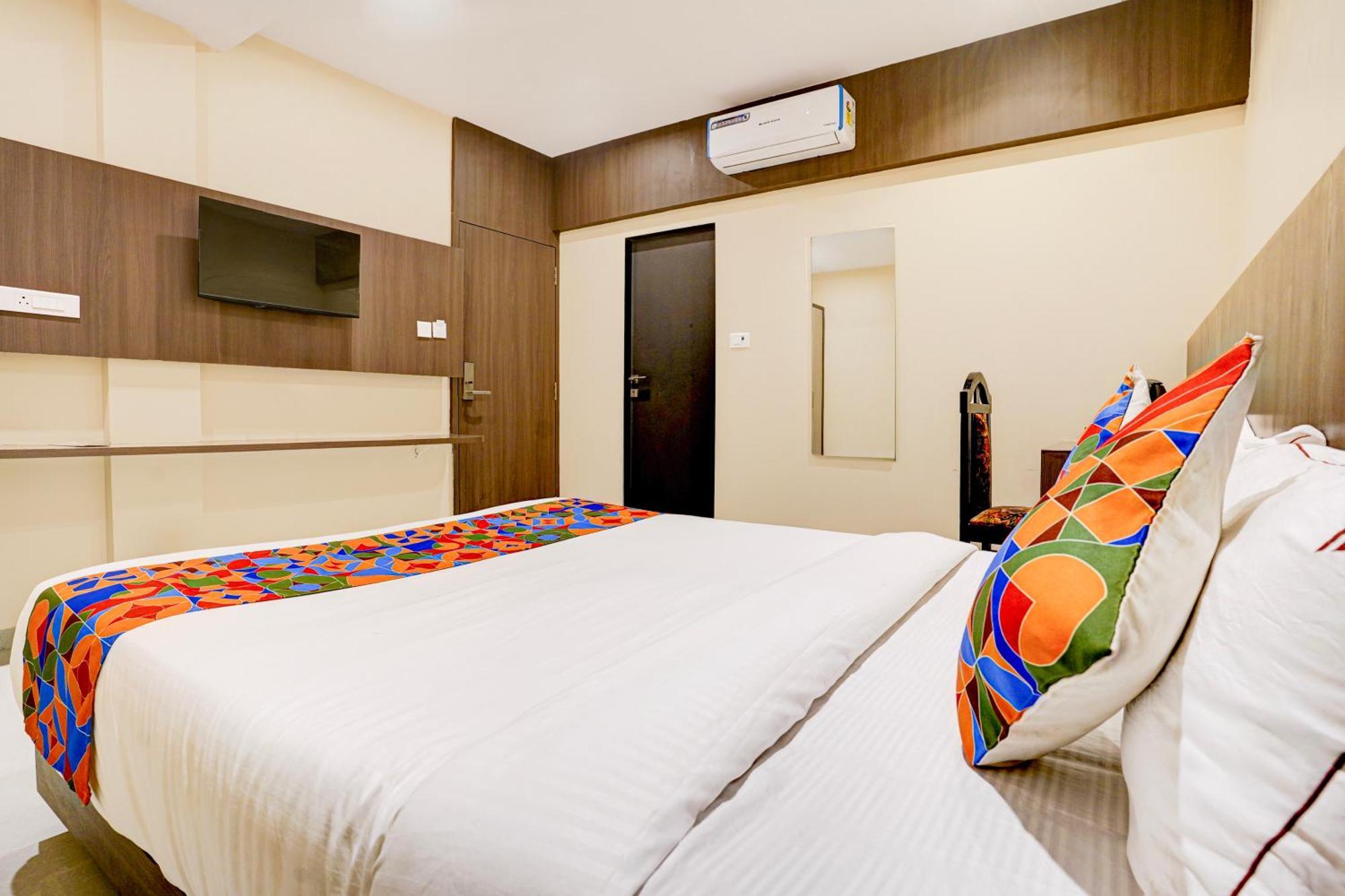 Casa Royal Residency - Exhibition Centre 3*