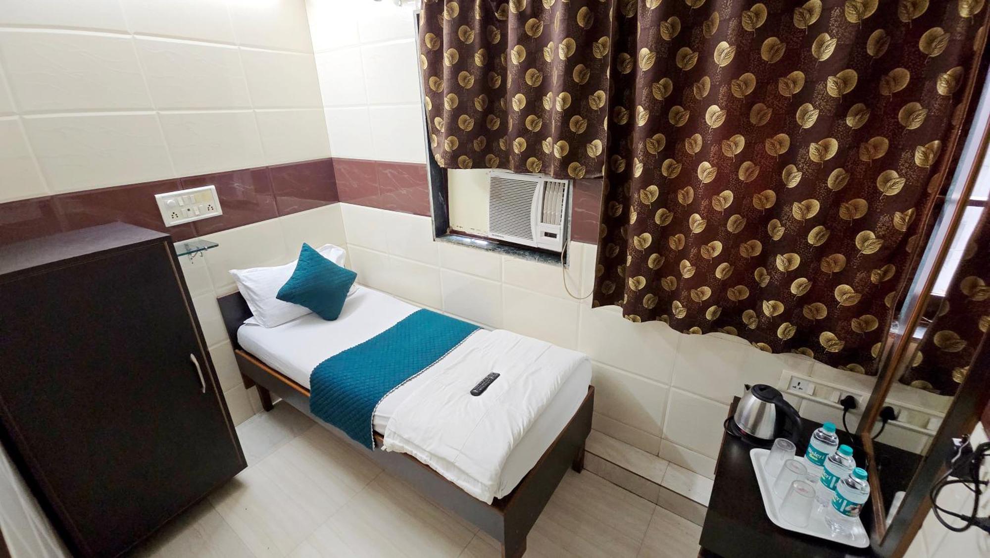 Kamal - Mohammed Ali Road Hotel Mumbai