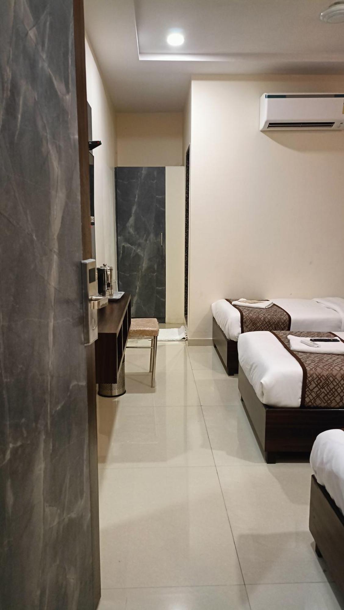 Bkc Anex Near Bandra Kurla Complex * Mumbai