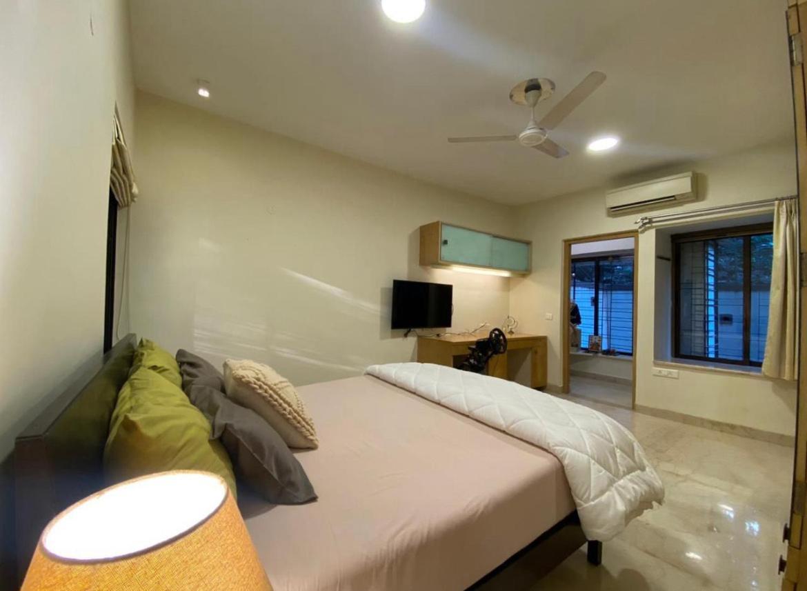One Bedroom Cozy In Shared At Bandra Homestay