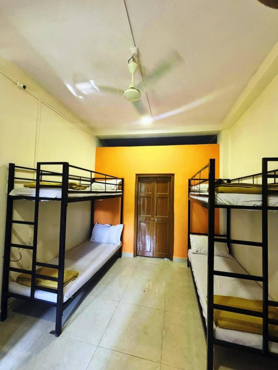 Omkar Regency Ac Goregaon West * Mumbai