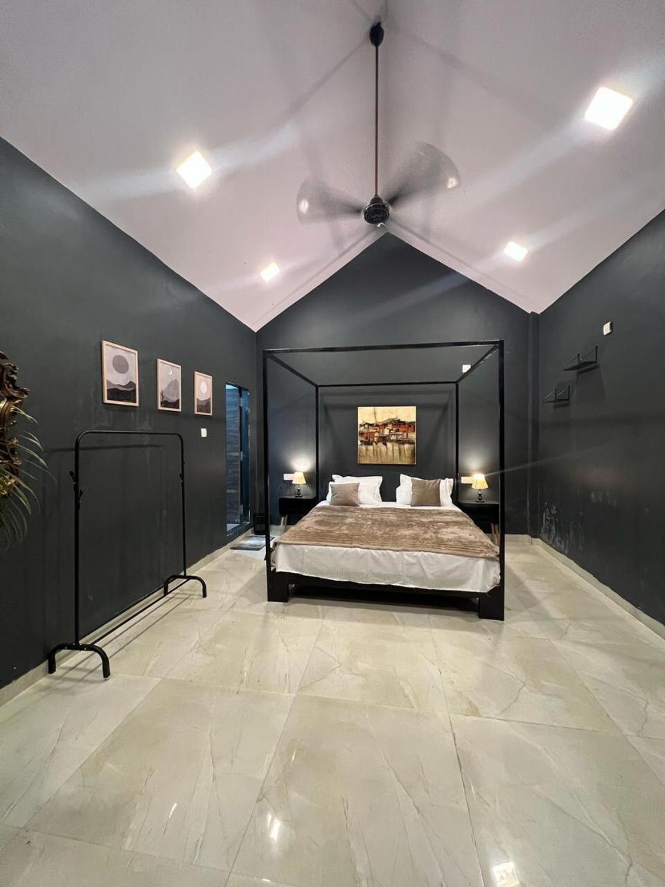 Luxurious 2bhk With Private Swimming Pool * Mumbai