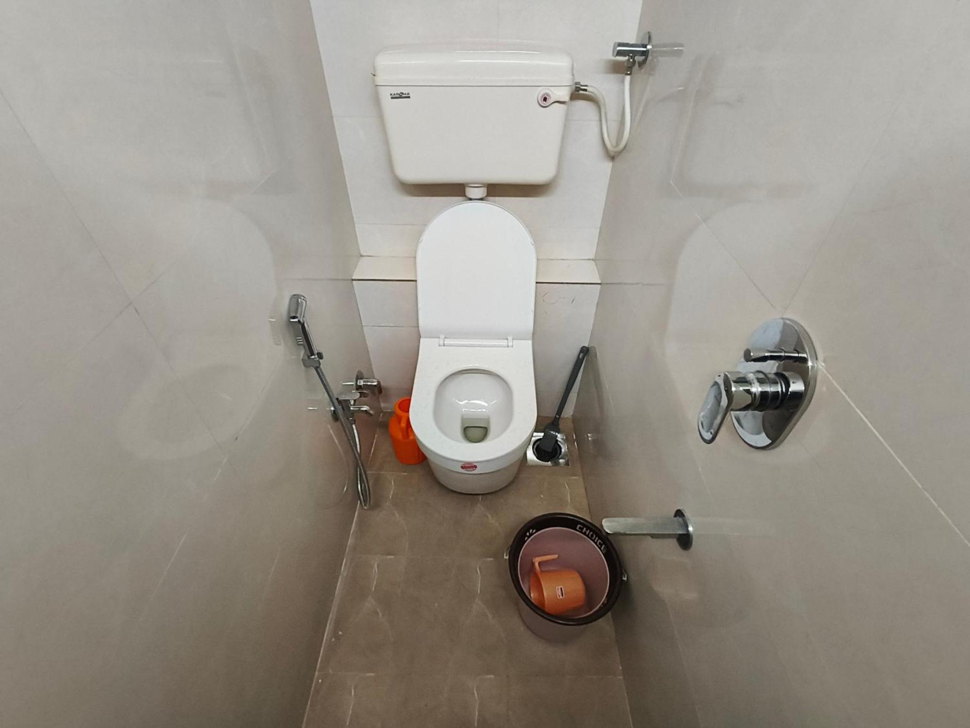 Hostel Sahar Ac - Andheri - Near International Airport - Male Guest Only Mumbai