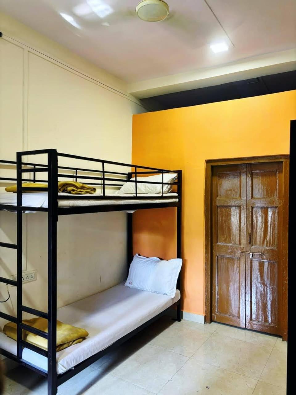 Omkar Regency Ac Goregaon West * Mumbai