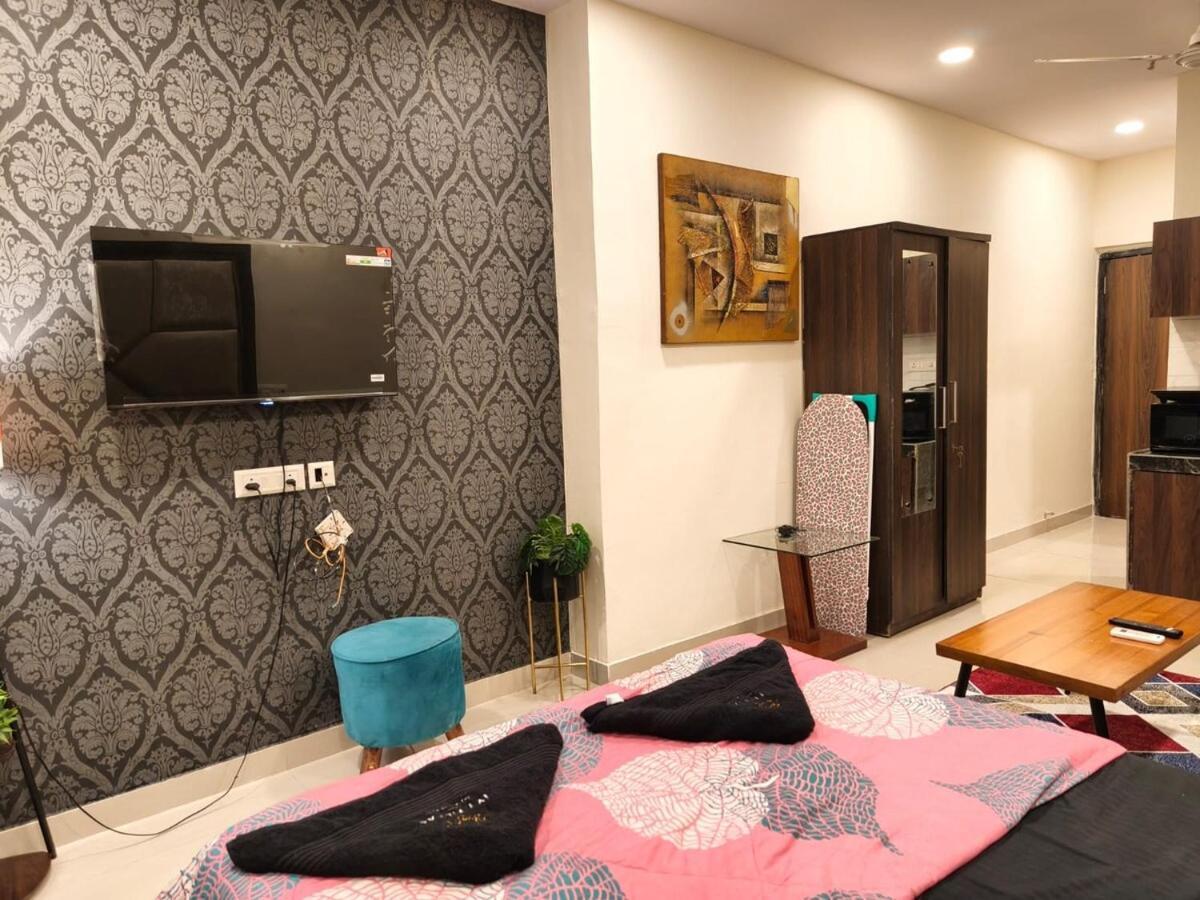 Ivy Good Vibes 302 C-wing Oshiwara Mumbai