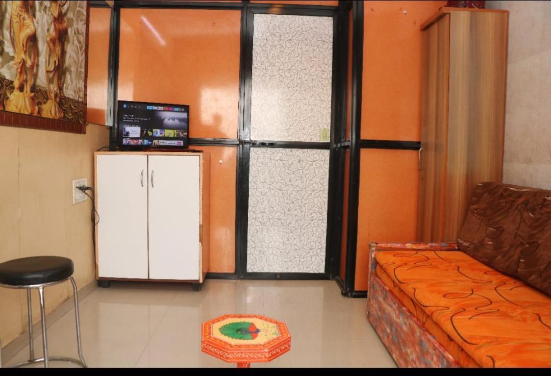 Apartment Paradise Kandivali West *