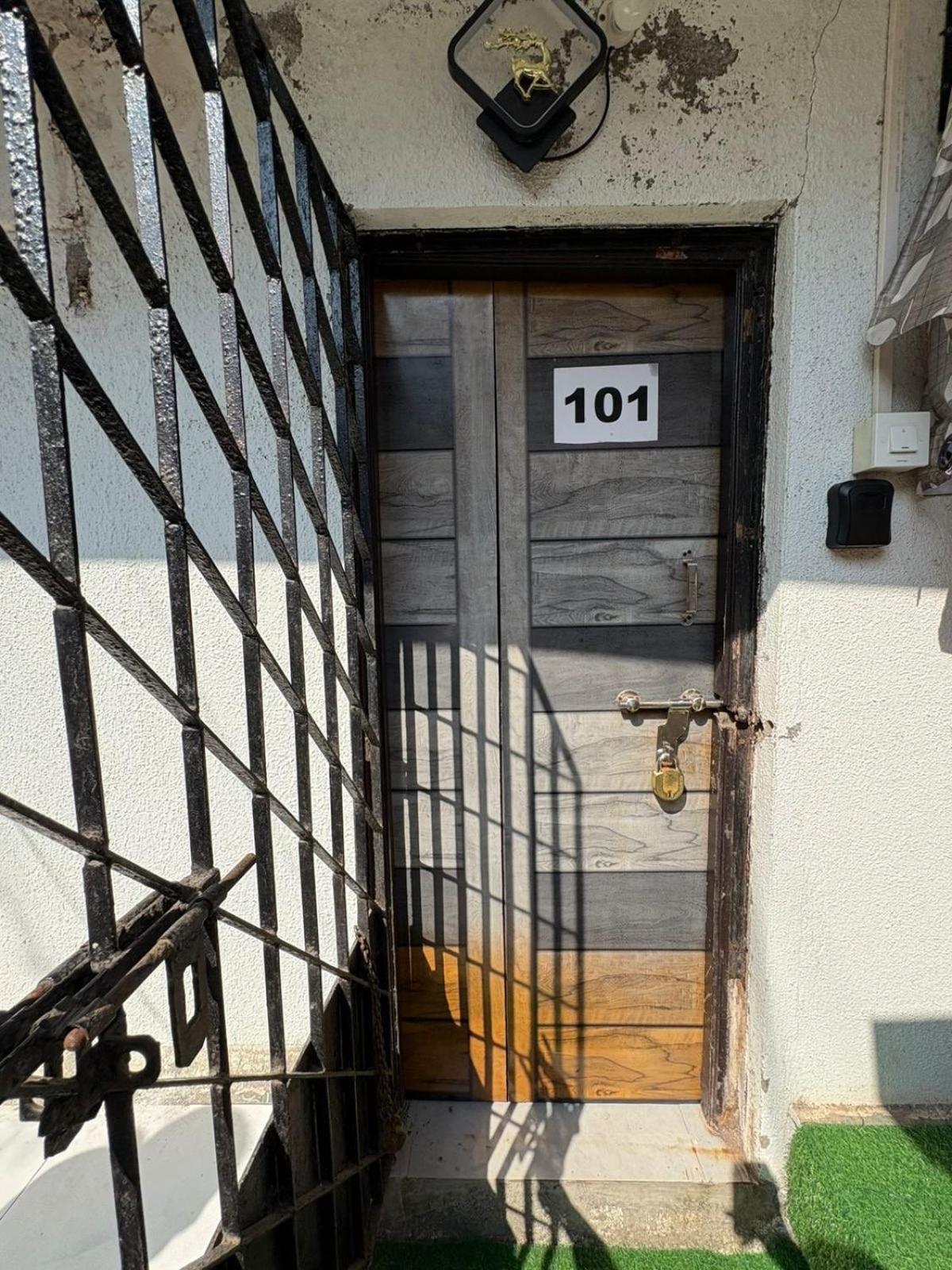 Apartment Serene Near Sea