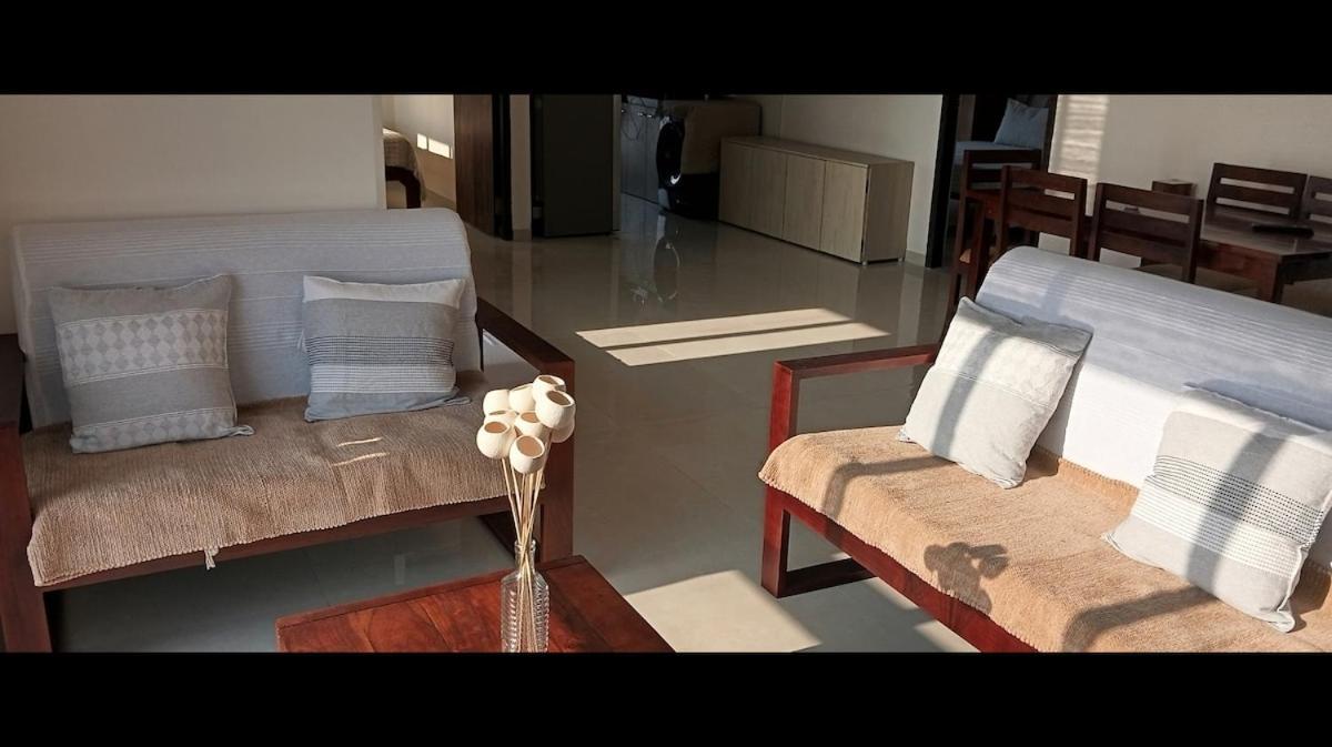 Apartment Sea-view Premium 2bhk 950sqft, Parking, Andheri W *