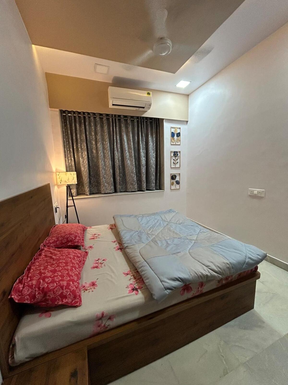 Vp Luxury 1-bhk In Parle West * Mumbai