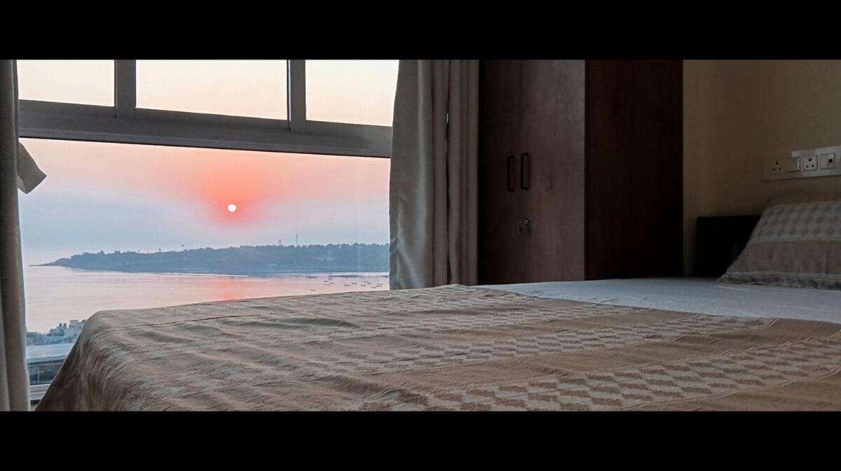 Sea-view Premium 2bhk 950sqft, Parking, Andheri W * Mumbai