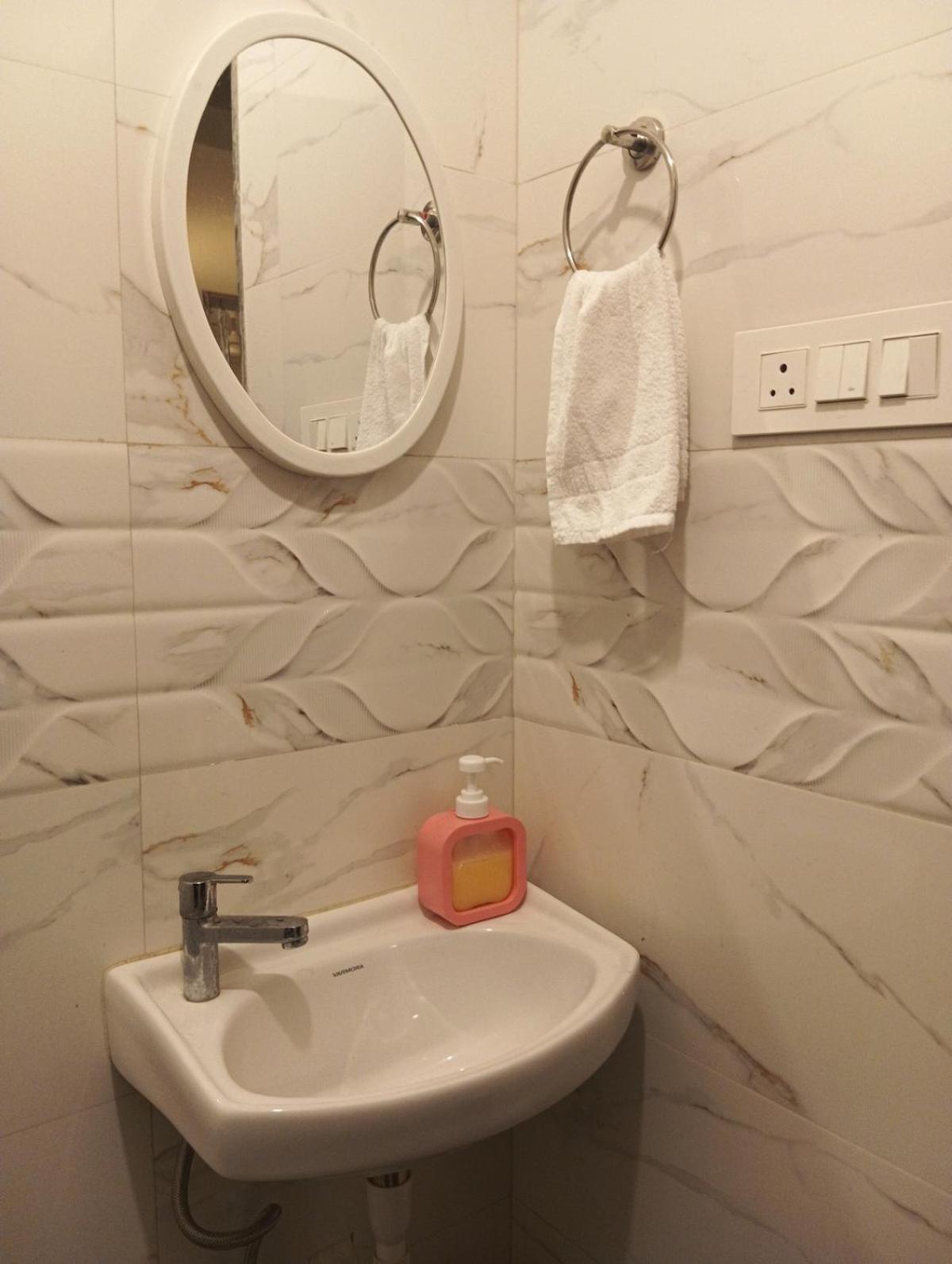 Apartment Sea-view Premium 2bhk 950sqft, Parking, Andheri W