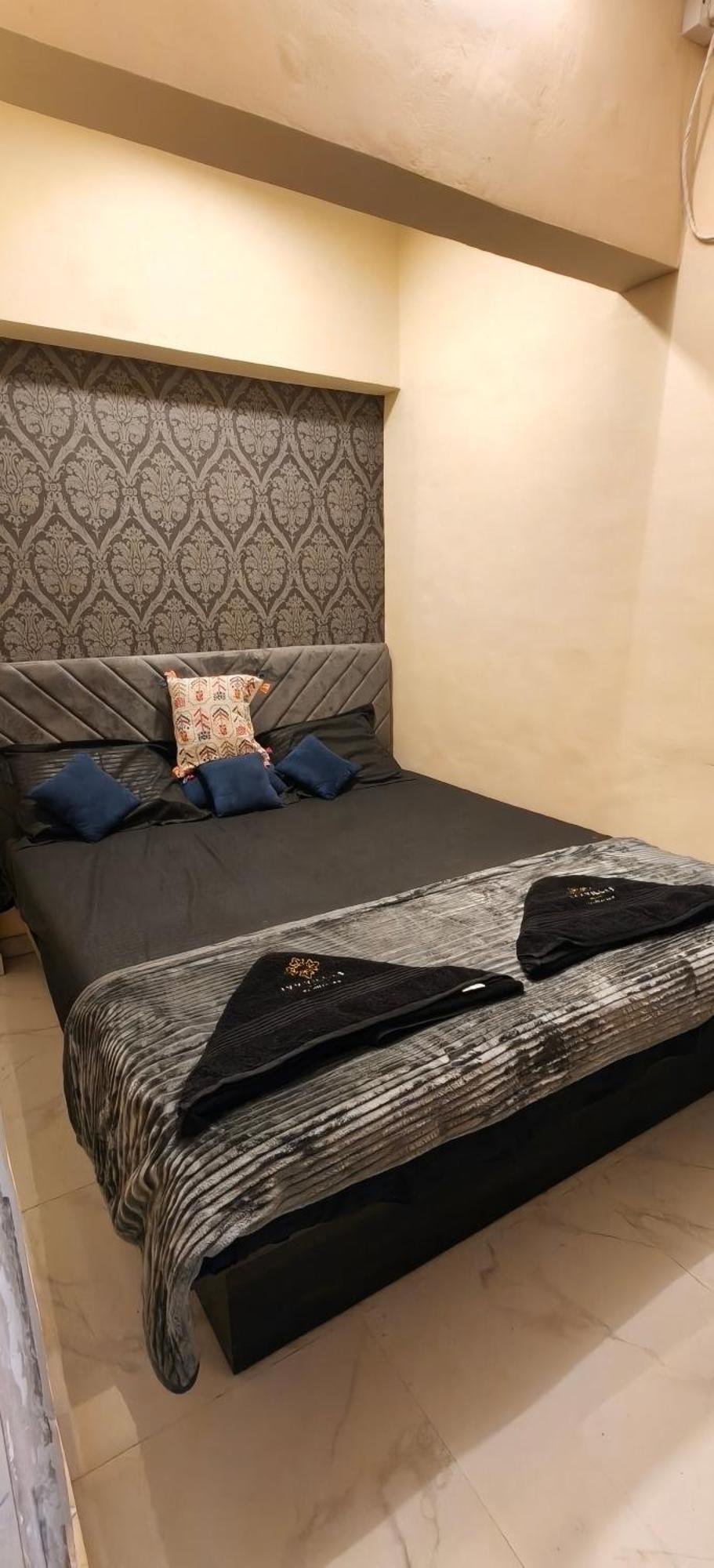 Ivy Palm Vista 101, Near Infinity Mall, Malad West Apartment *