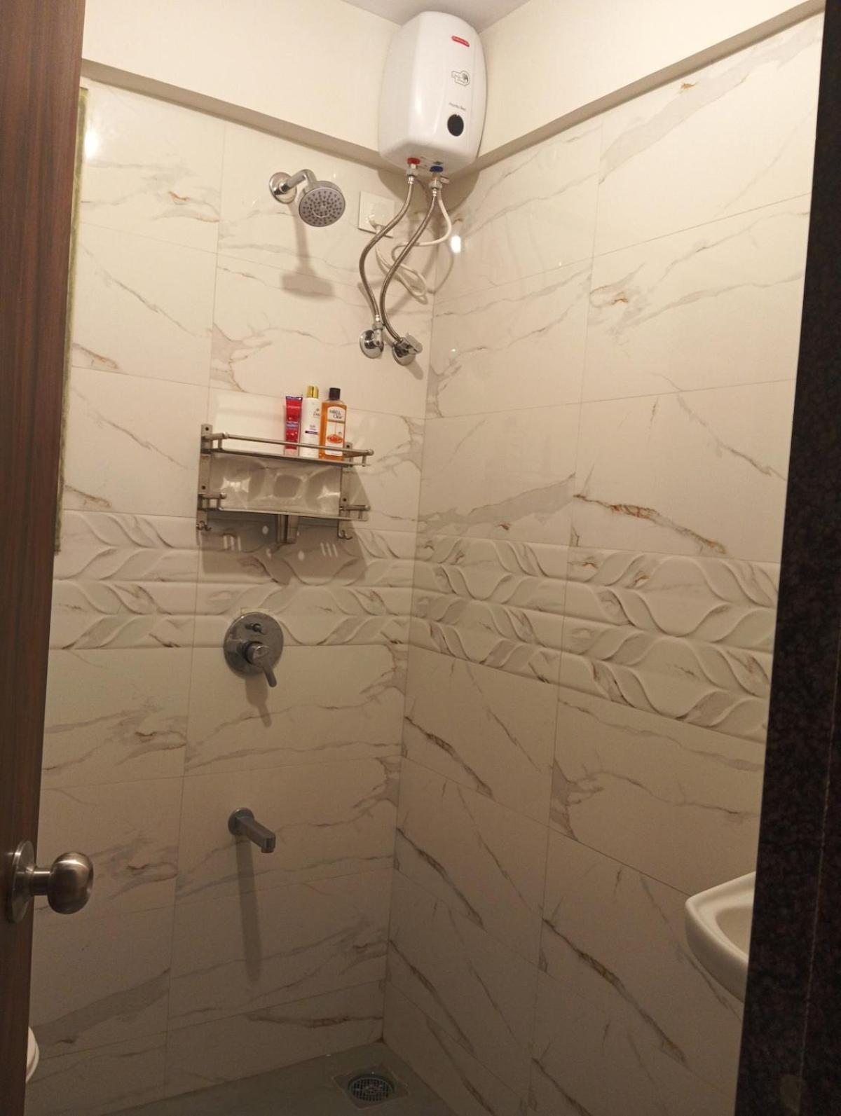 Sea-view Premium 2bhk 950sqft, Parking, Andheri W Apartment Mumbai