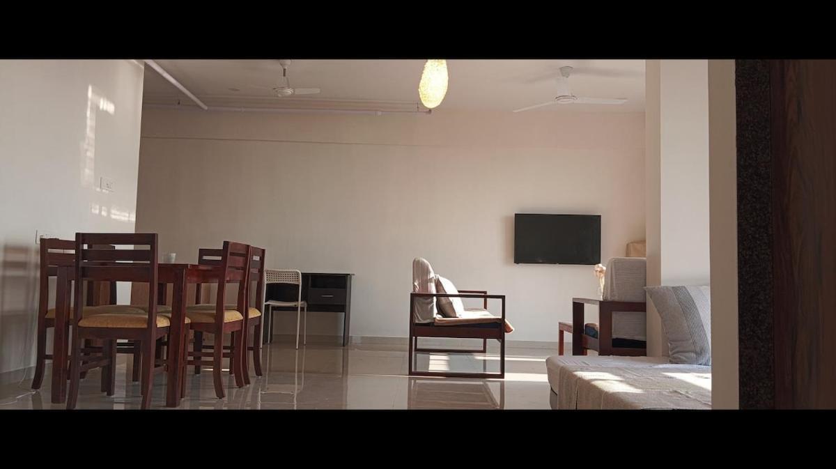 Sea-view Premium 2bhk 950sqft, Parking, Andheri W *