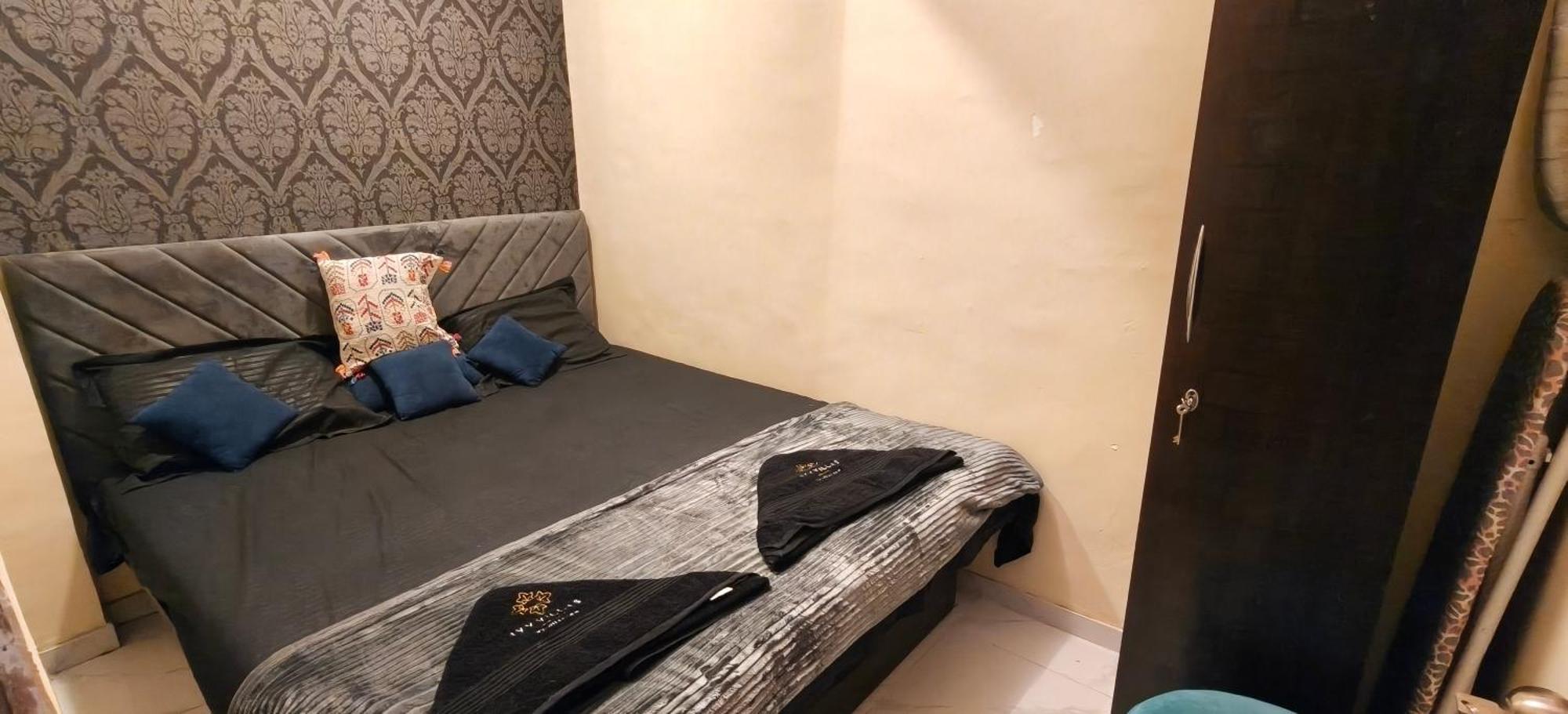 Ivy Palm Vista 101, Near Infinity Mall, Malad West * Mumbai