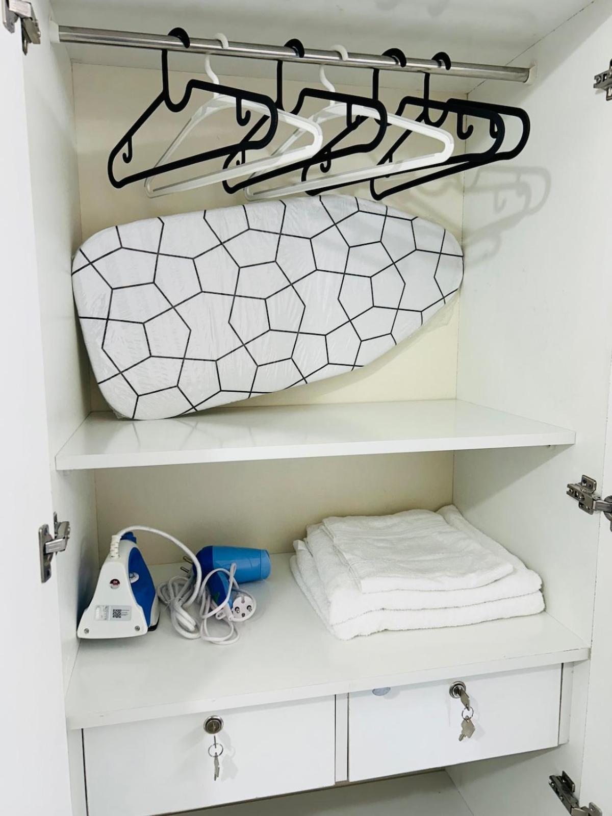 Luxury 2bhk Powai & Iit Apartment Mumbai