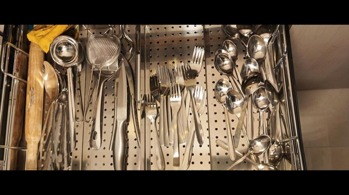 Sea-view Premium 2bhk 950sqft, Parking, Andheri W Apartment