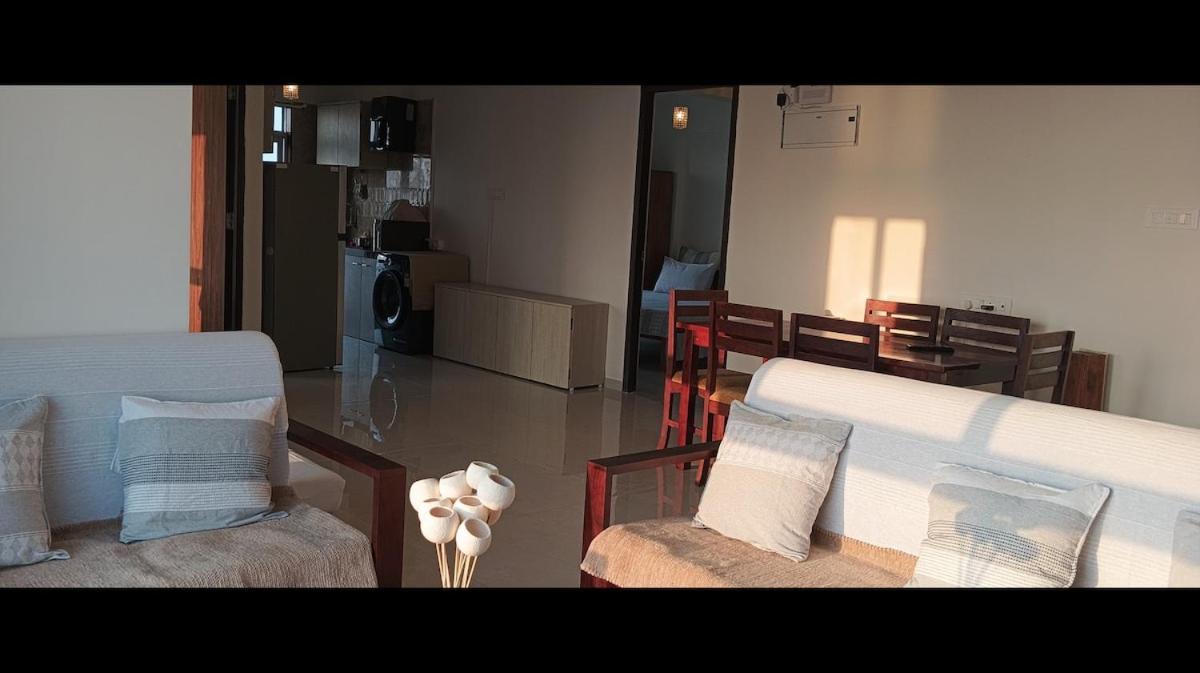 Sea-view Premium 2bhk 950sqft, Parking, Andheri W Mumbai