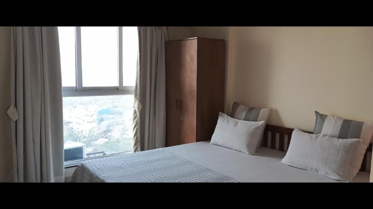 Sea-view Premium 2bhk 950sqft, Parking, Andheri W Mumbai