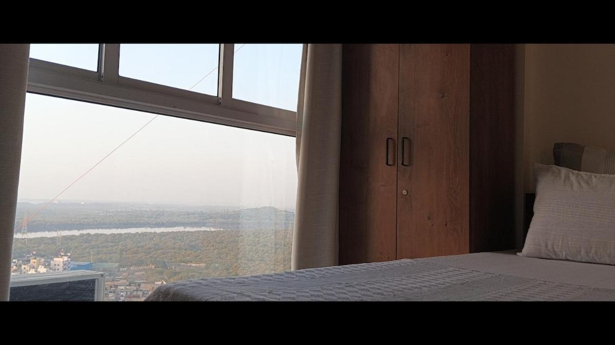 Apartment Sea-view Premium 2bhk 950sqft, Parking, Andheri W Mumbai