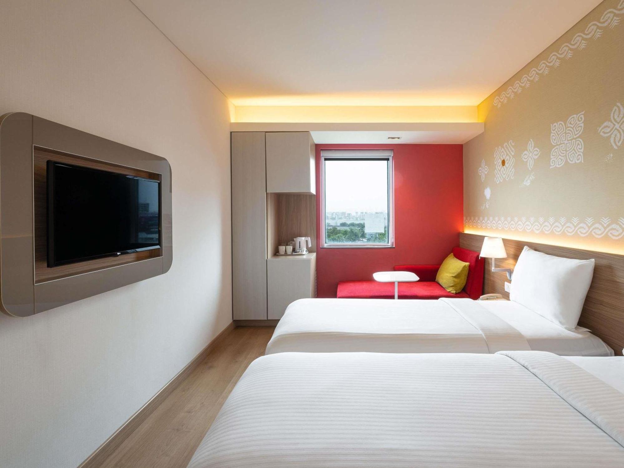 Hotel Ibis Airport - An Accor Brand