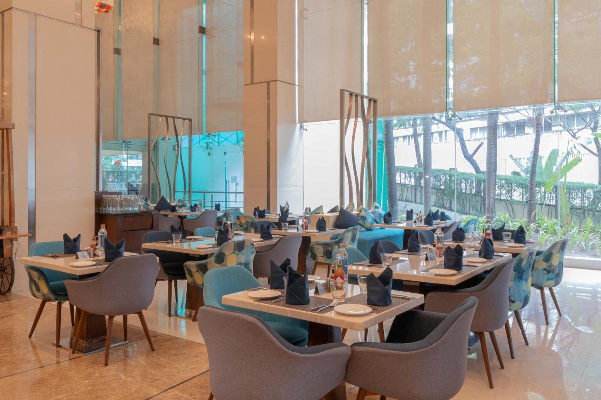 International Airport By Ihg 5*