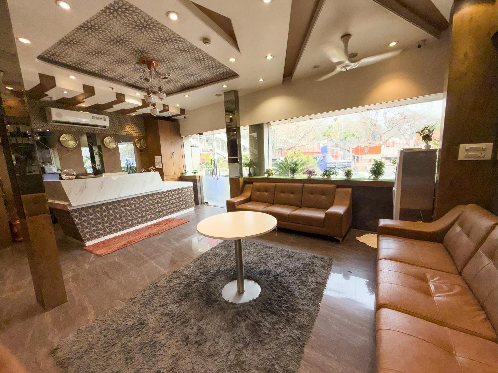 Hometown Near Us Embassy Bkc Hotel 3*