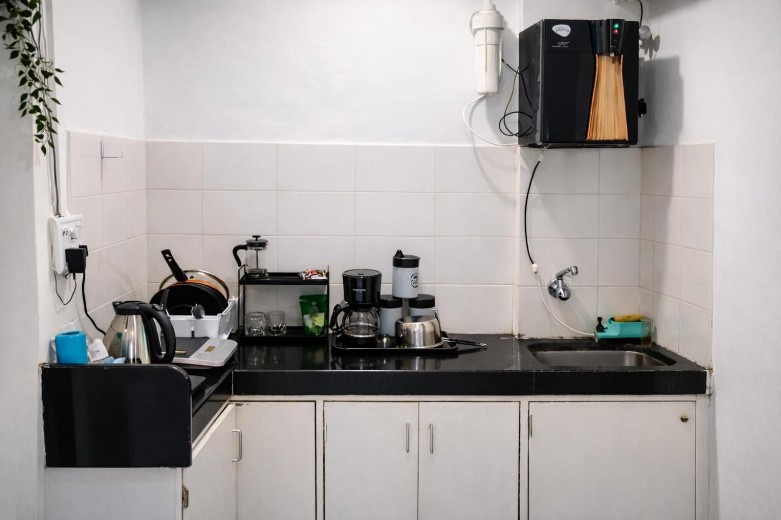 Locomo Hostel Express - Stay Work Eat Hostel *