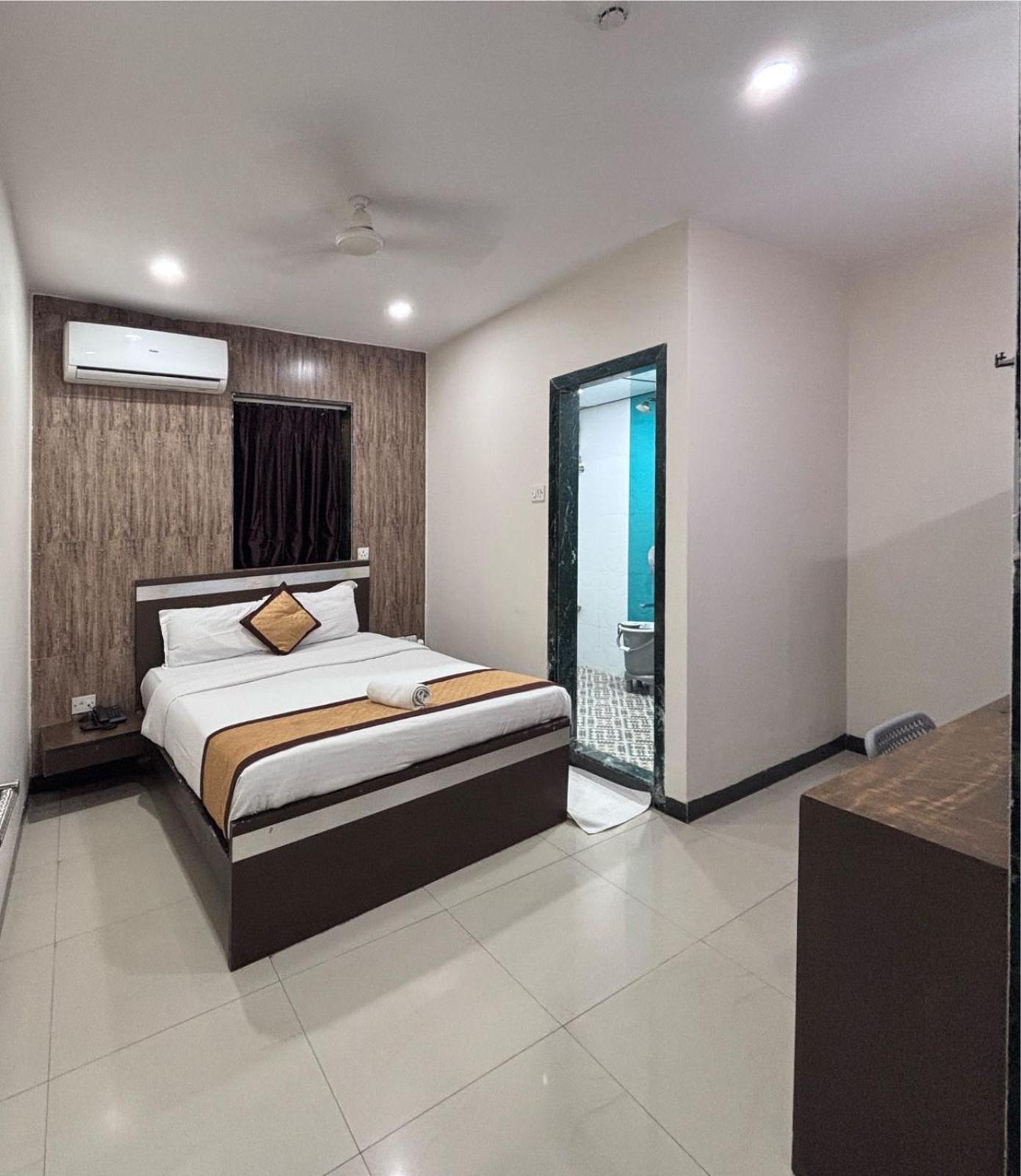 Sunshine Airport Hotel