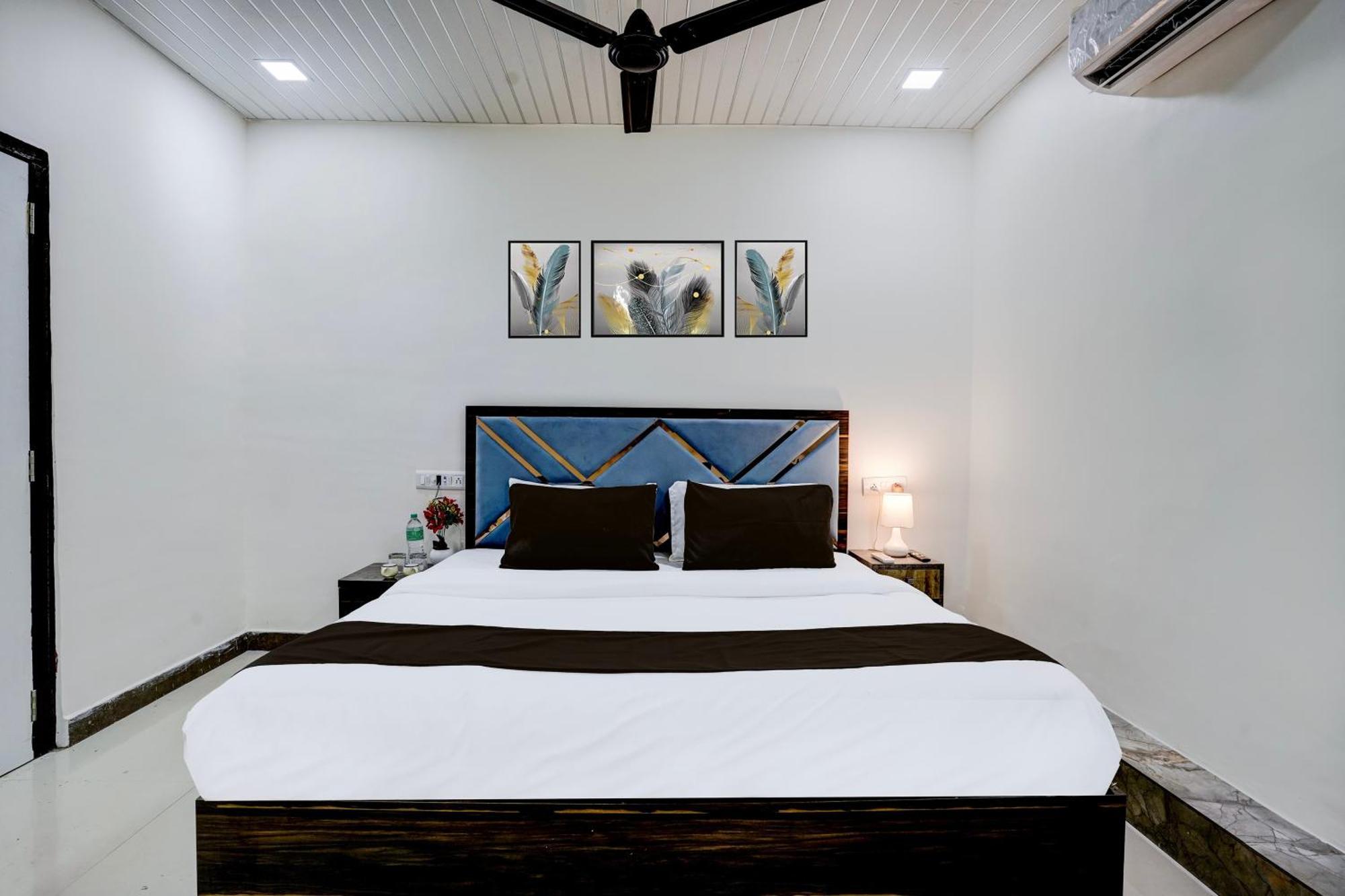 Oyo 77012 Hotel Moss View - Moca