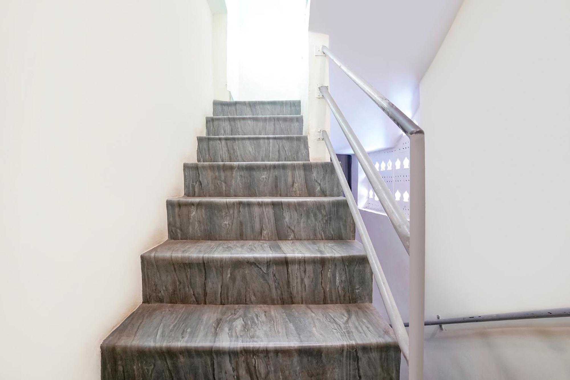 Eldoria Palace - Near Us Consulate & Bkc Mumbai