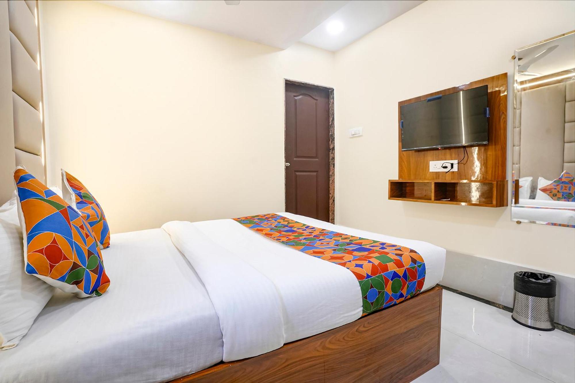 Eldoria Palace - Near Us Consulate & Bkc Mumbai