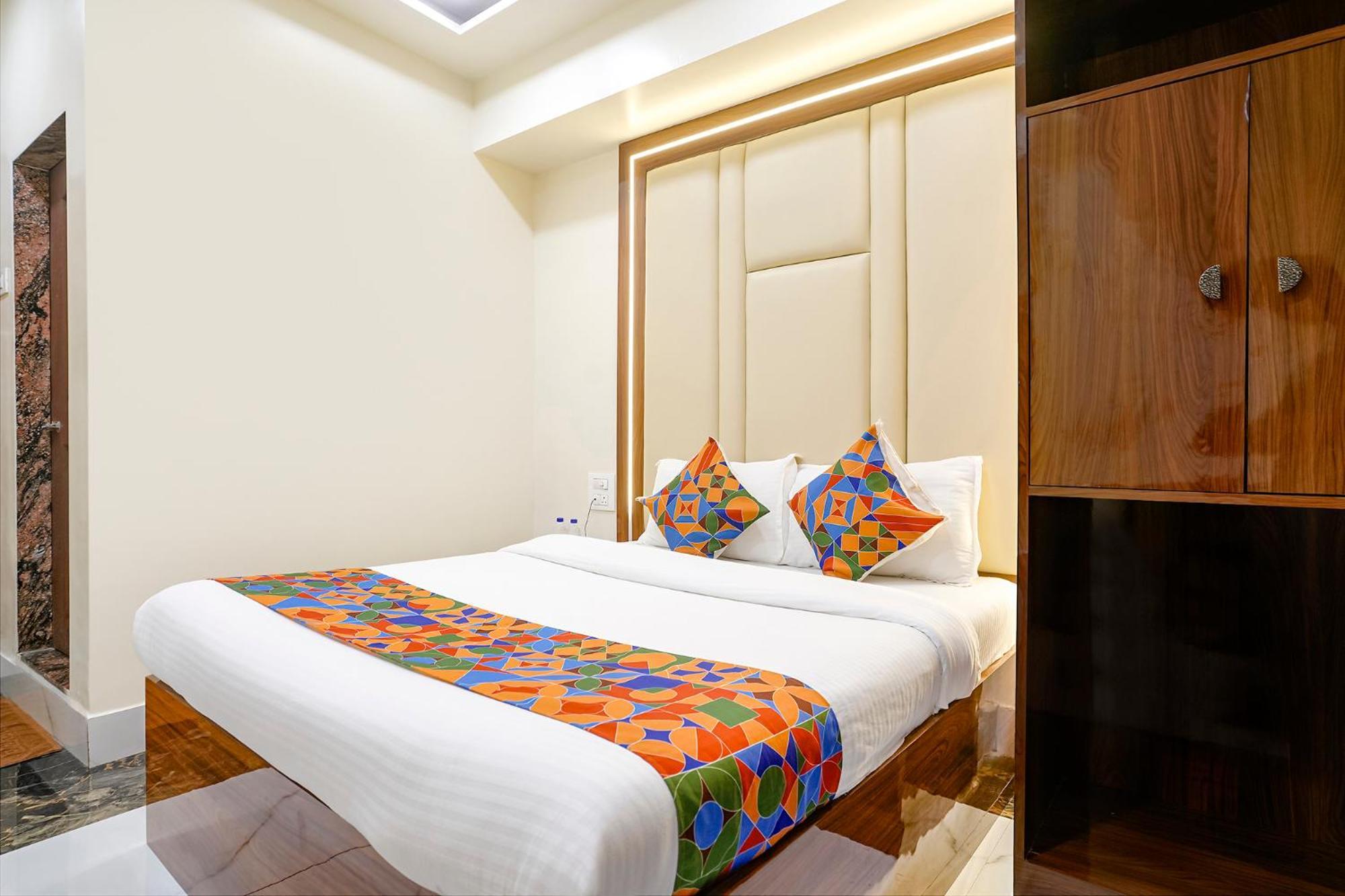 Eldoria Palace - Near Us Consulate & Bkc *