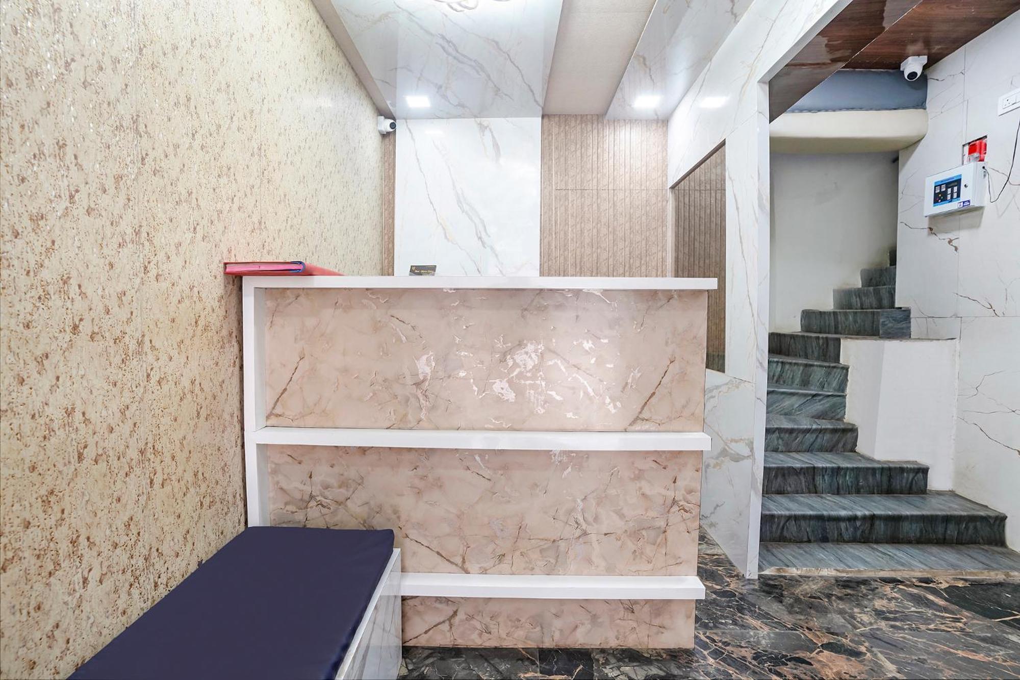 Eldoria Palace - Near Us Consulate & Bkc Hotel