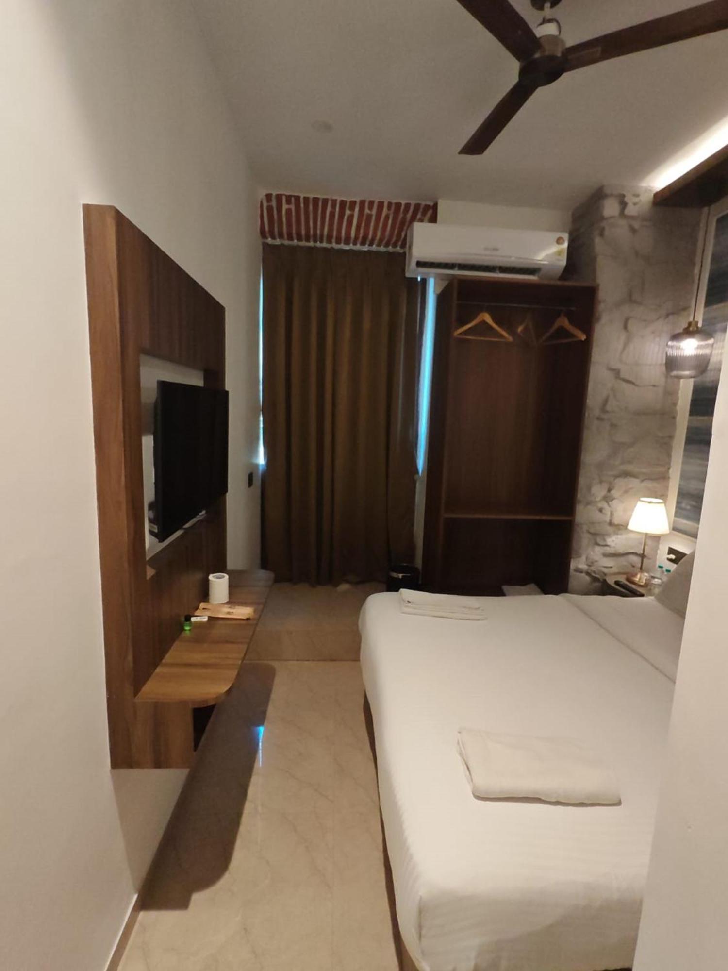Palm Breeze - Colaba 3* Mumbai