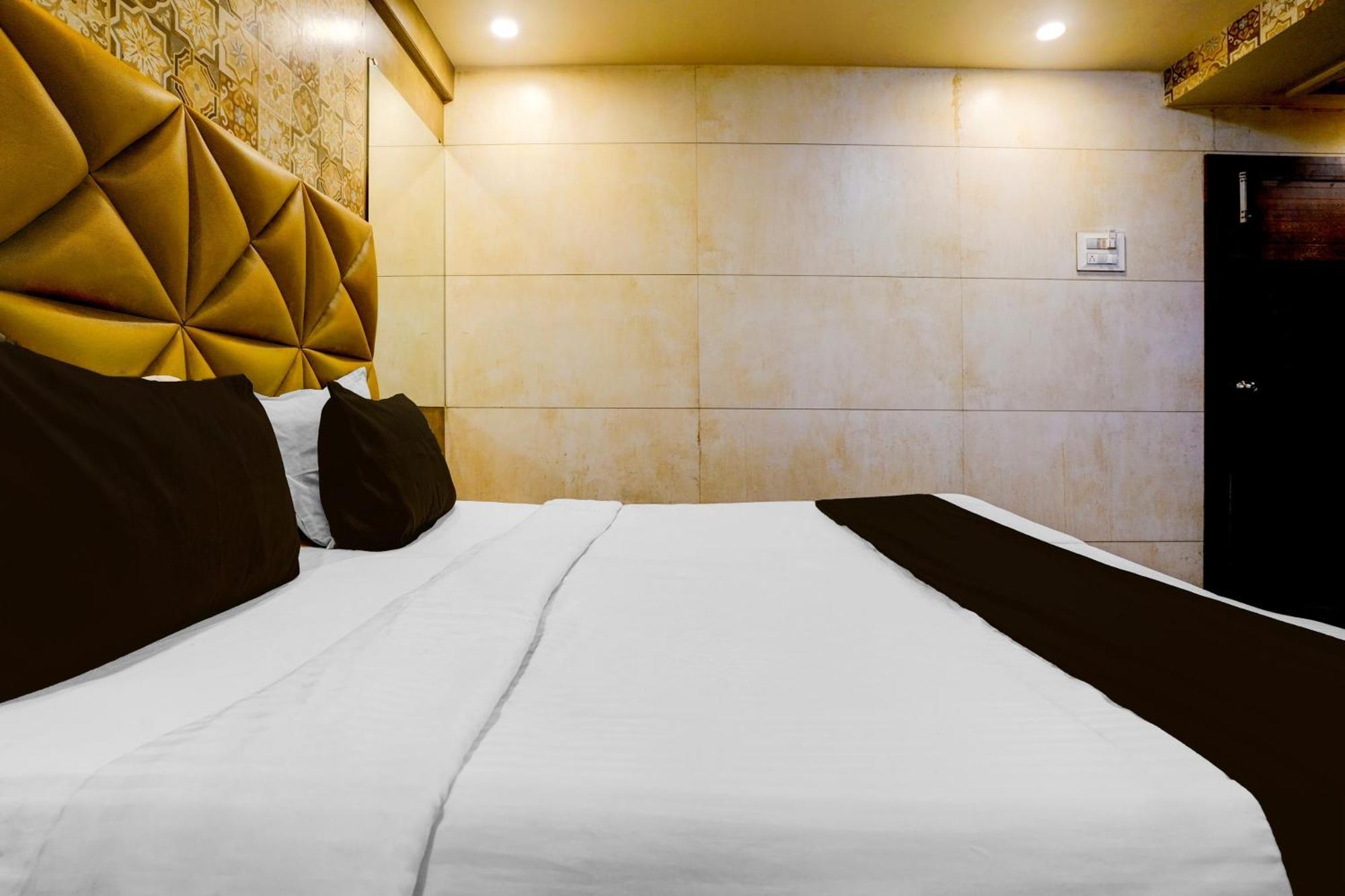 Hotel O Diana Palace & Boarding Mumbai