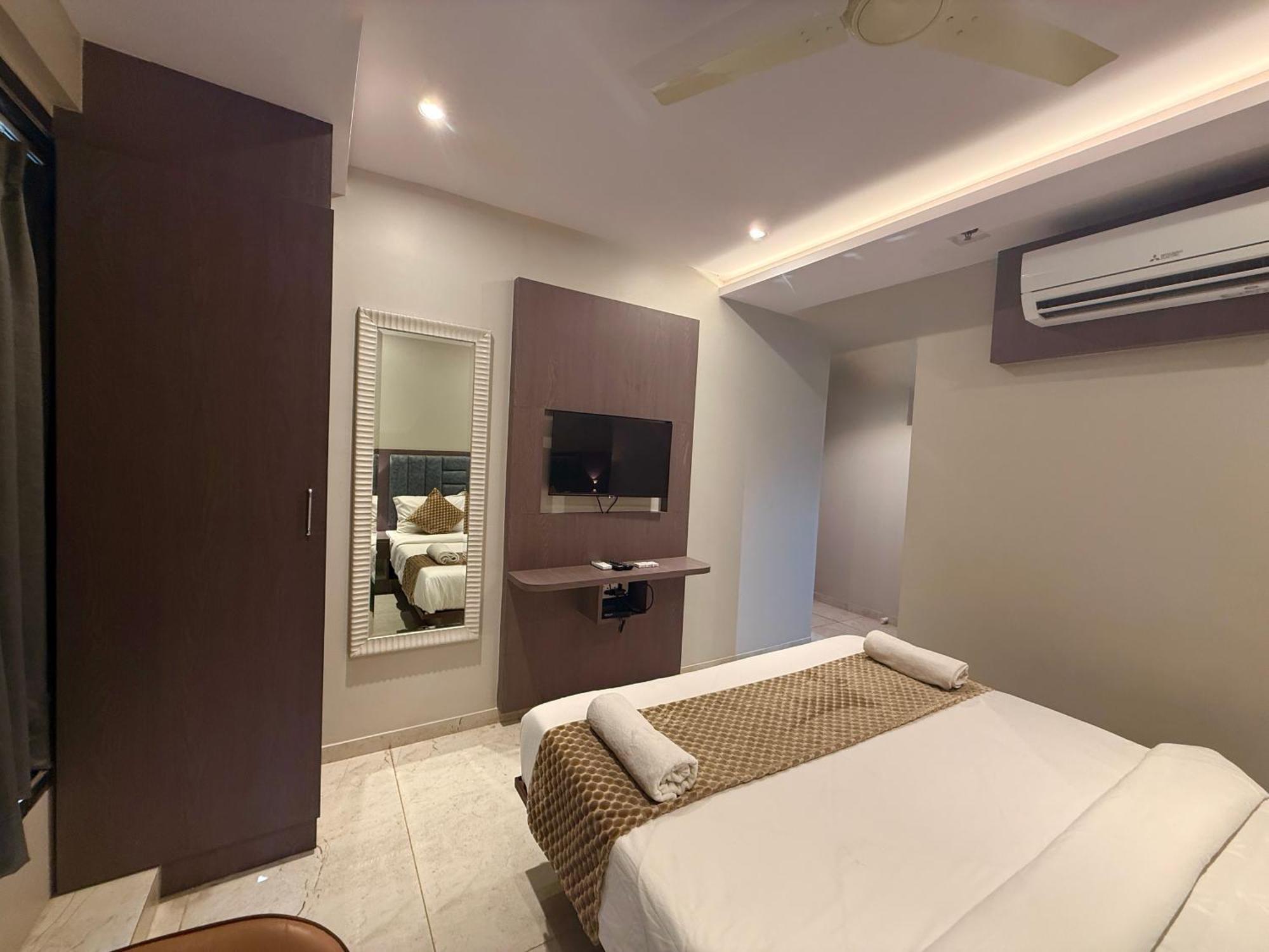 Hotel Kurla